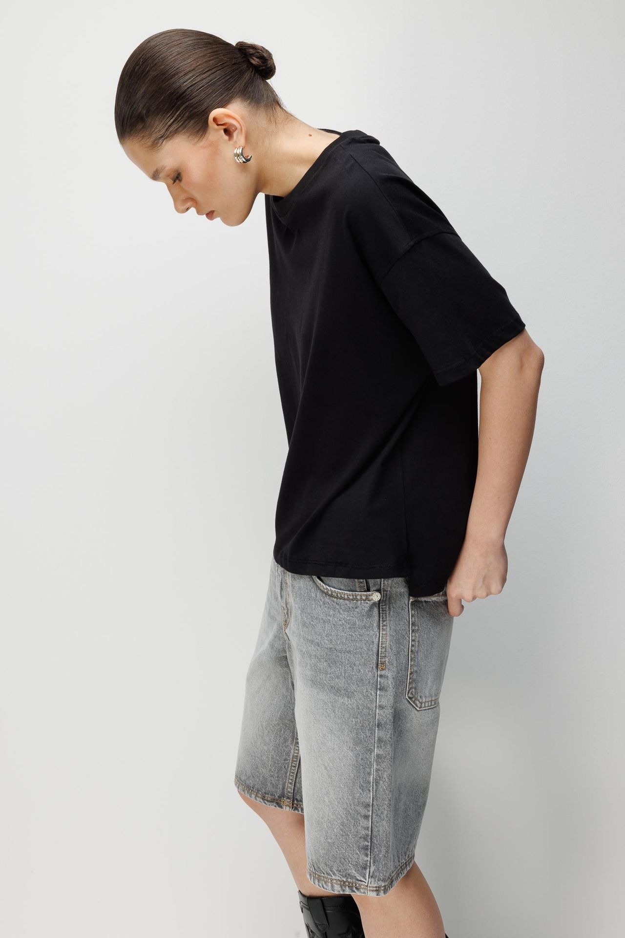 MIXRAY Oversized Crew Neck Plain T-Shirt with Slit 4
