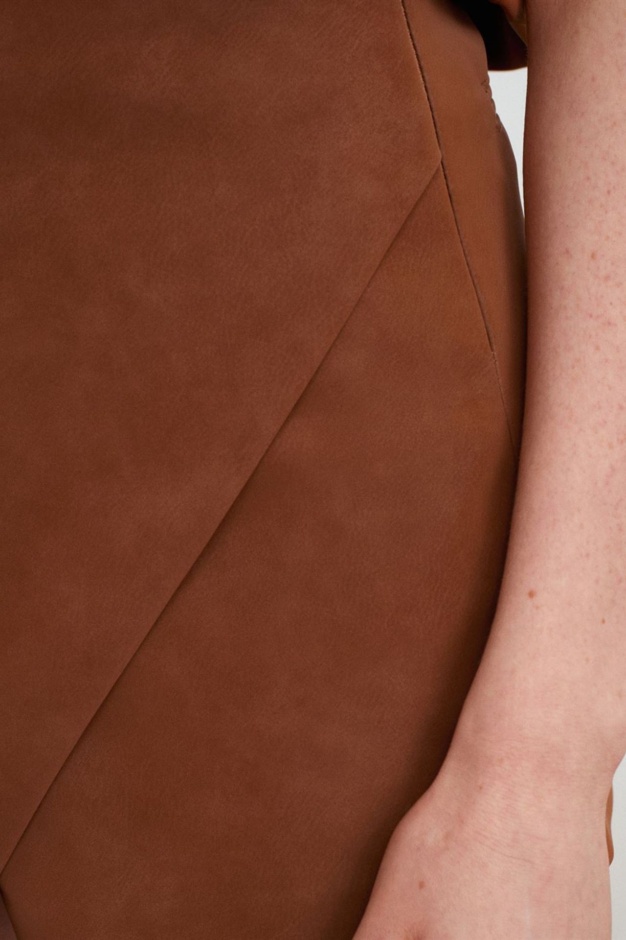 DILVIN Mid-Waist Faux Leather A-Line Mini Skirt 4