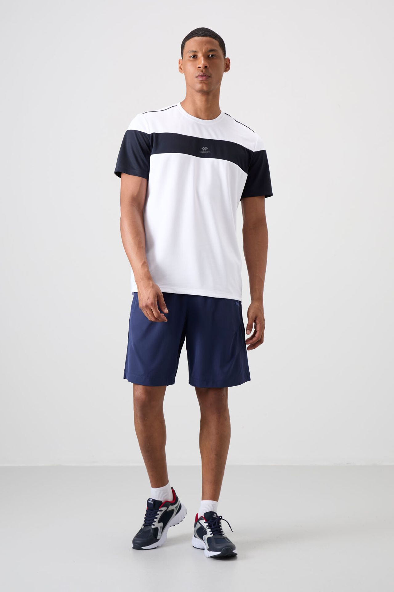 TOMMY Men's Color Block Crew Neck T-Shirt 2