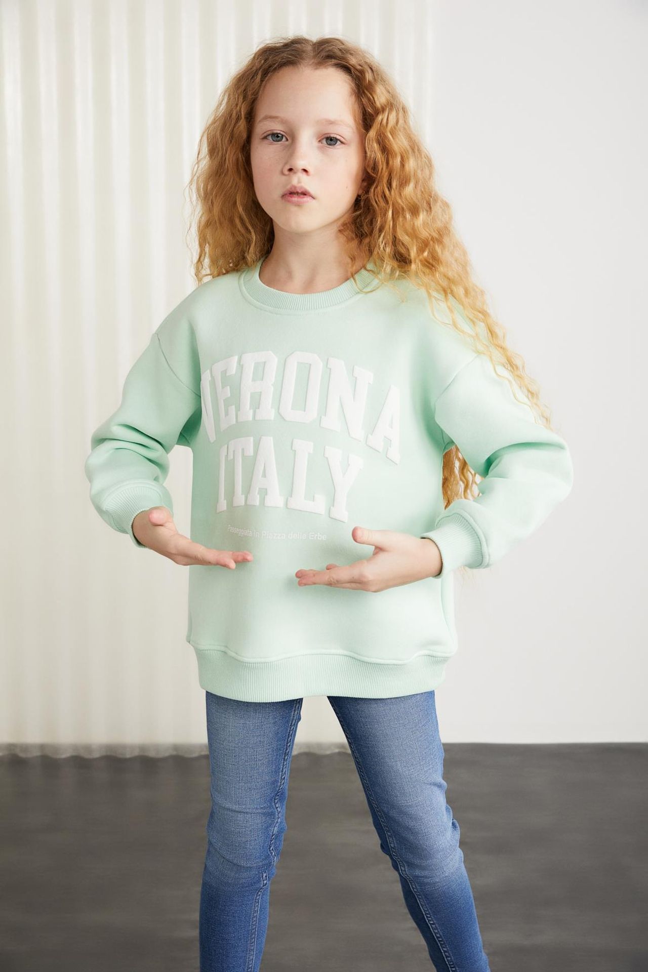 GRIMELANGE Relaxed Crew Neck Sweatshirt 3