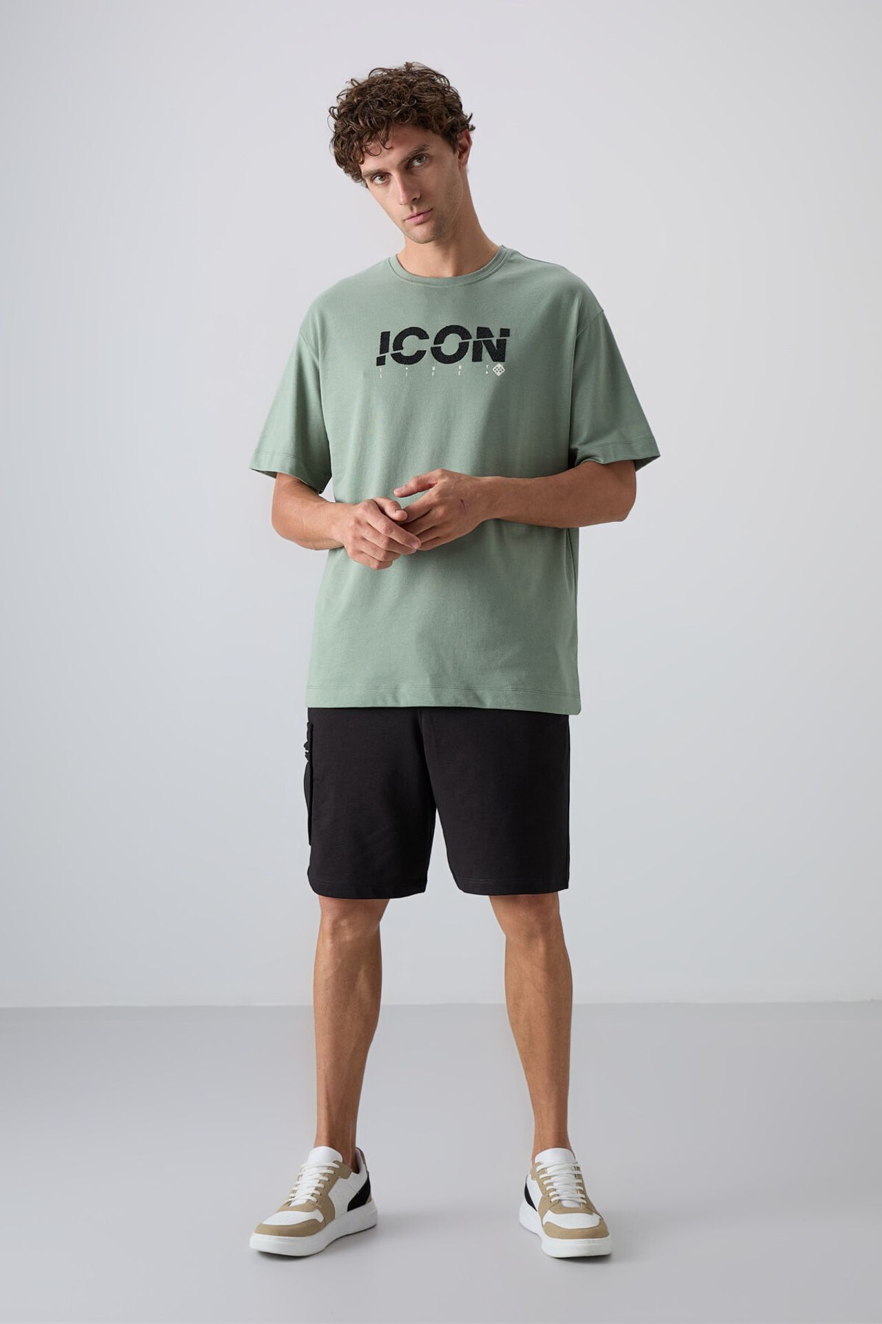 TOMMY Oversized Logo Print Crew Neck T-Shirt 2