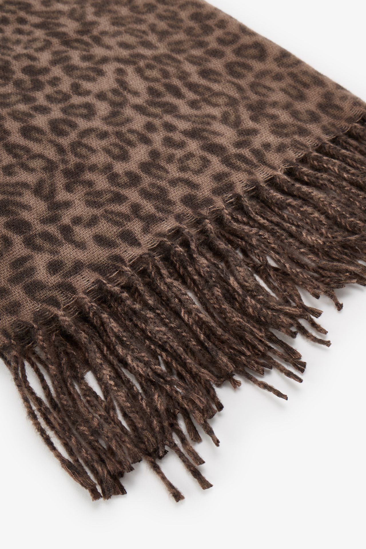 PENTI Leopard Scarf 3