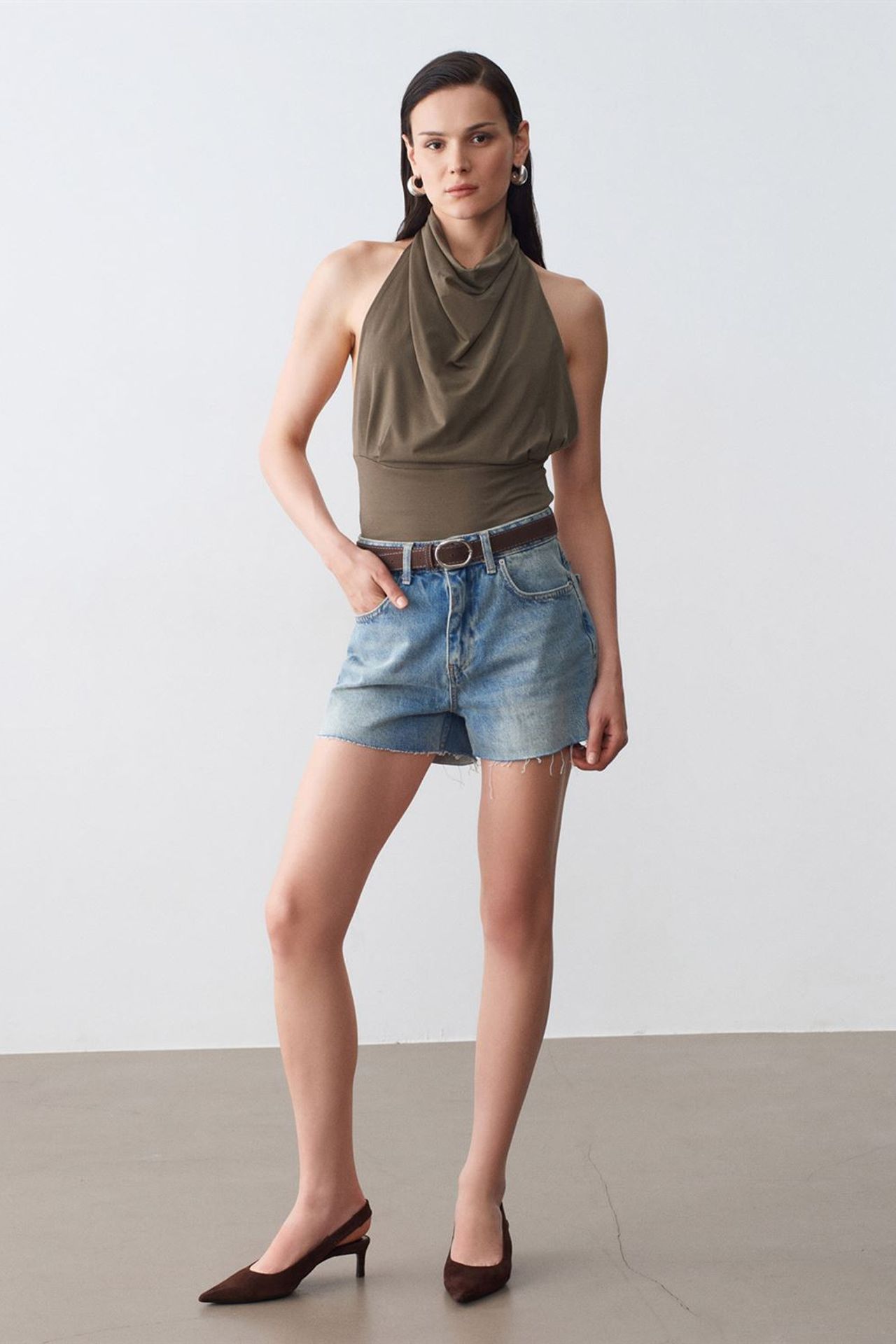 DILVIN Fitted Sleeveless Cowl Neck Blouse 4
