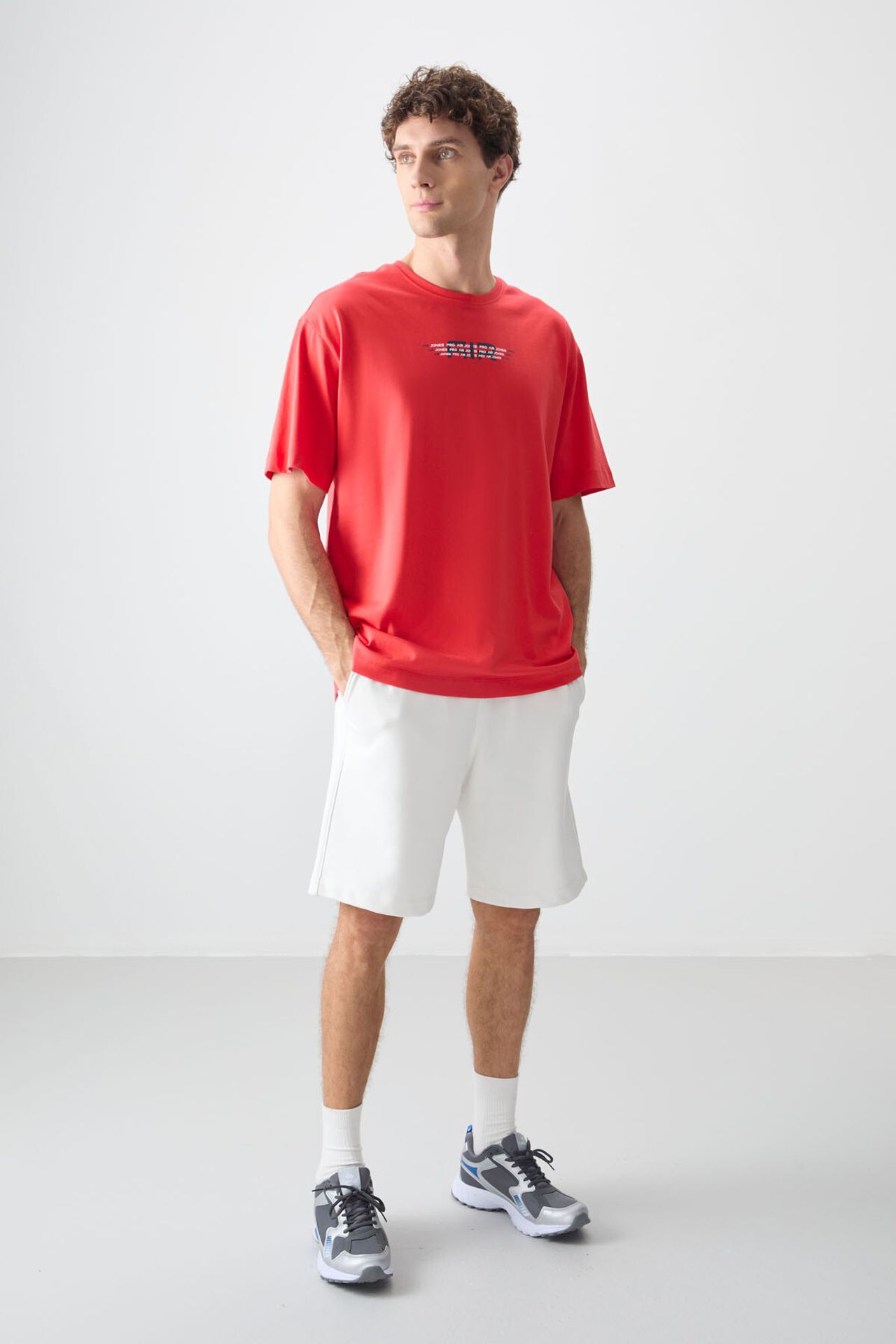 TOMMY Oversized Logo Cotton Crew Neck T-Shirt 4