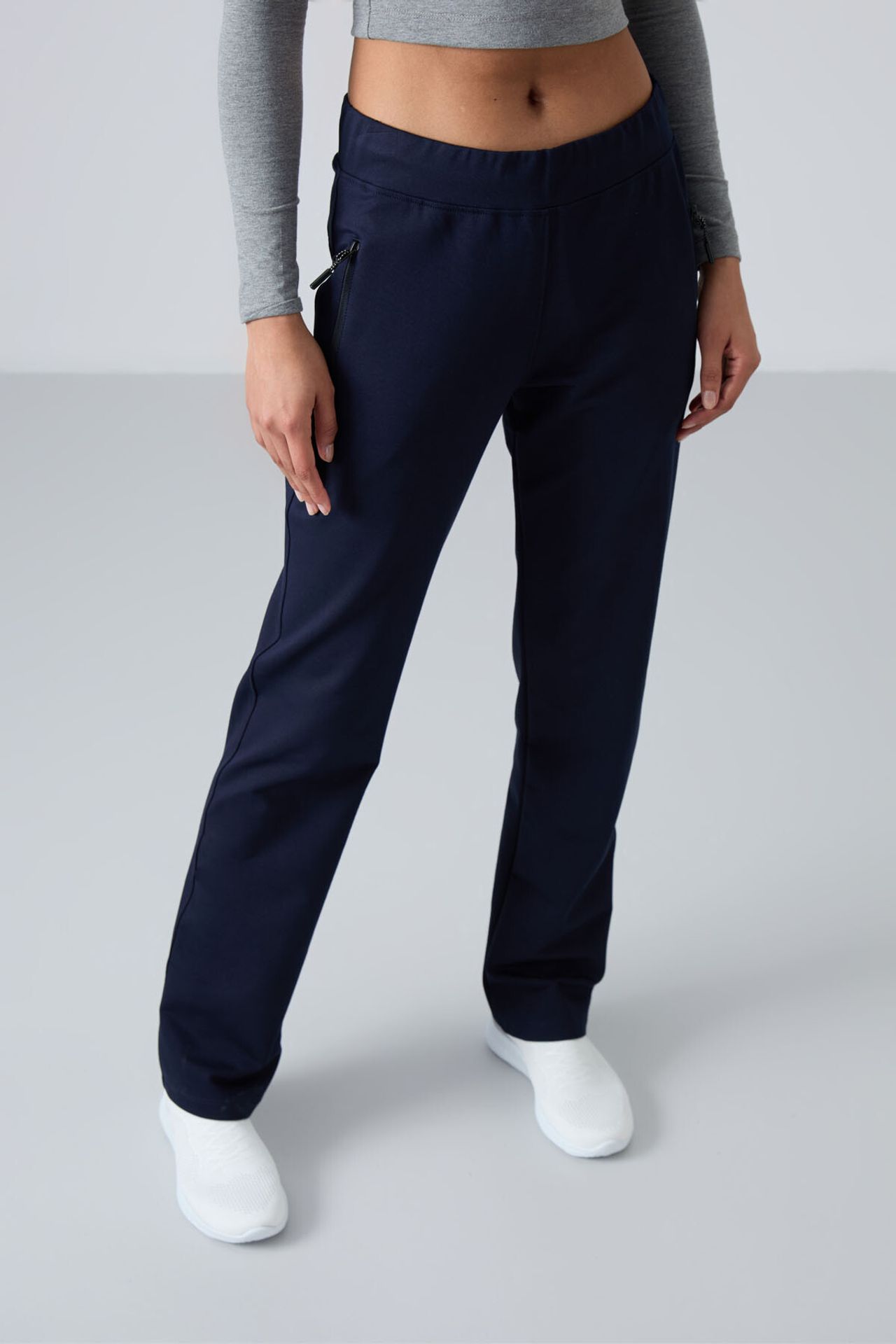 TOMMY Women's Straight-leg Fleece Sweatpants 4