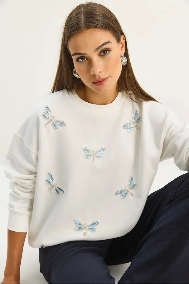 Dragonfly Embroidered Crew Neck Sweatshirt
