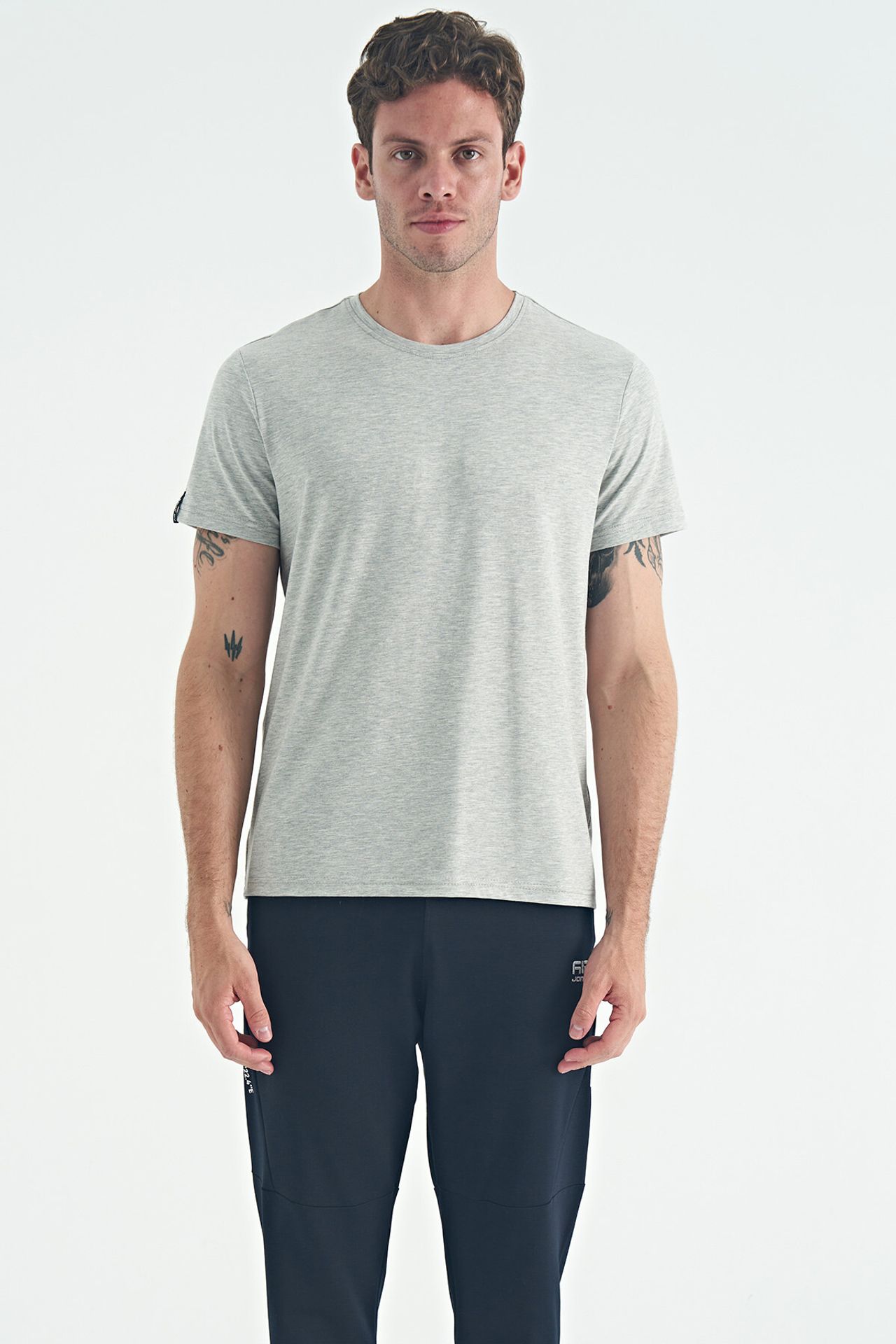 TOMMY Men's Cotton Elastane Crew Neck T-Shirt 1