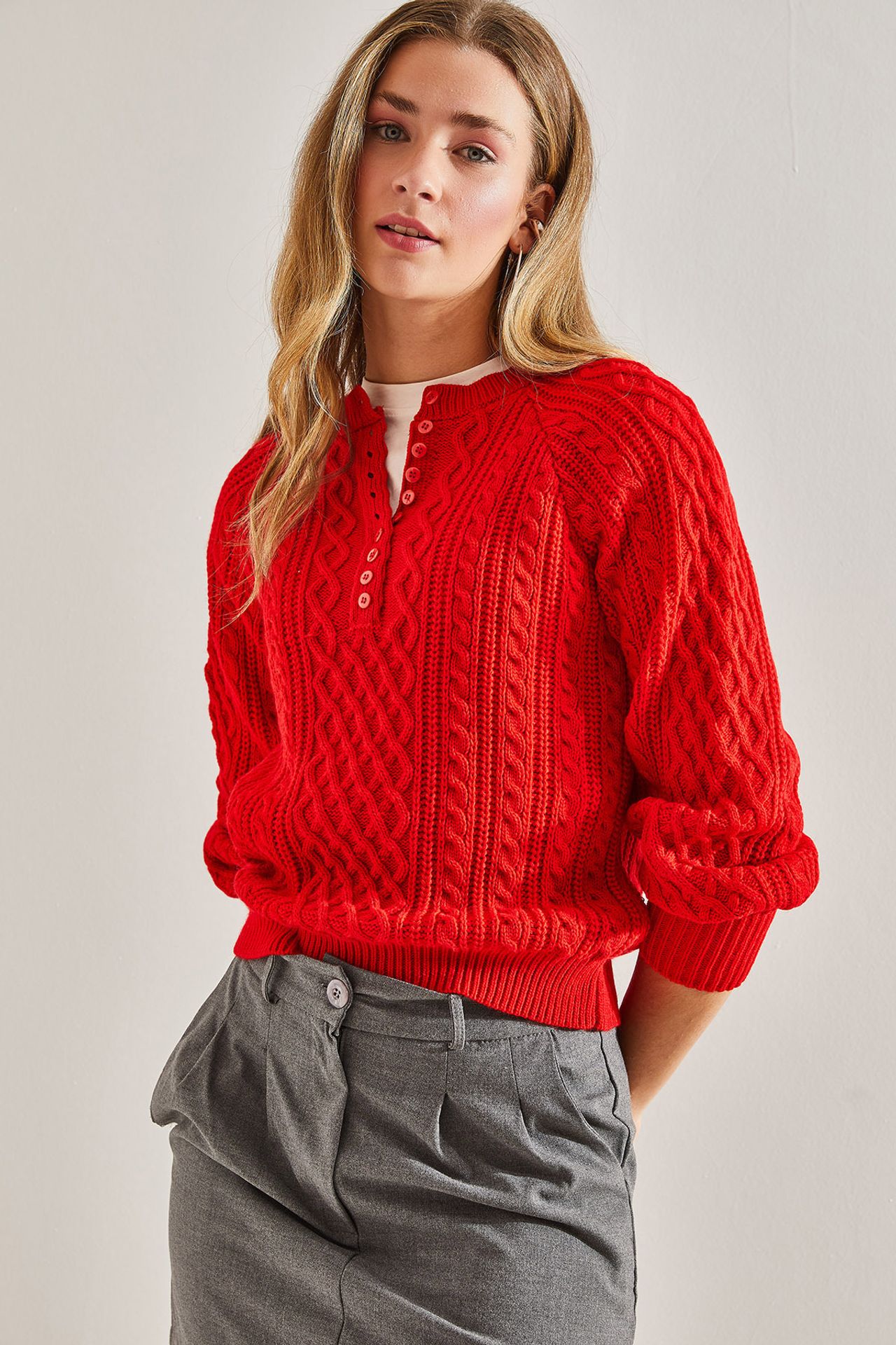 LUCCI Textured Knitwear Sweater with Button Collar 2