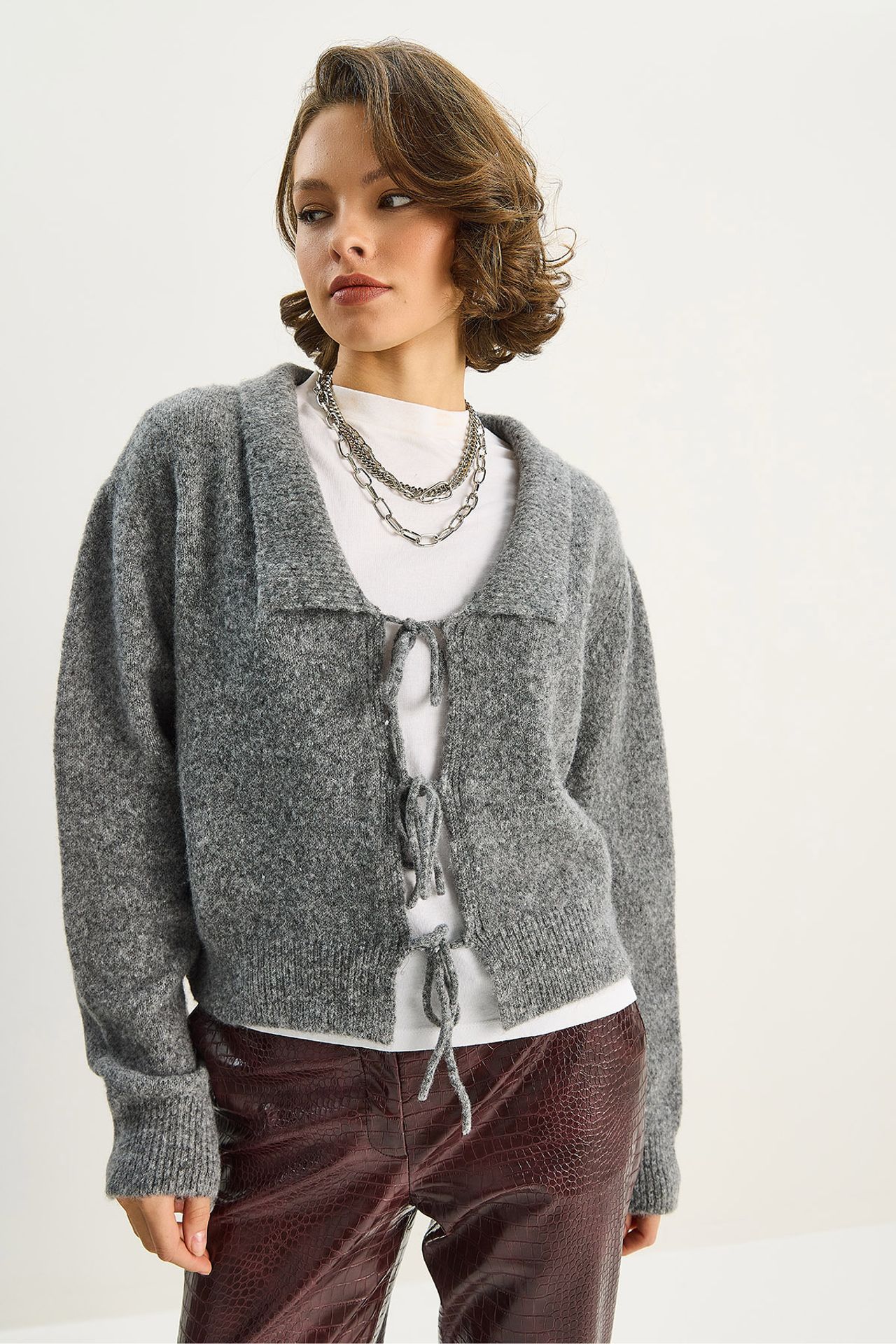 LUCCI Oversized V-Neck Tie Closure Ribbed Cardigan 6