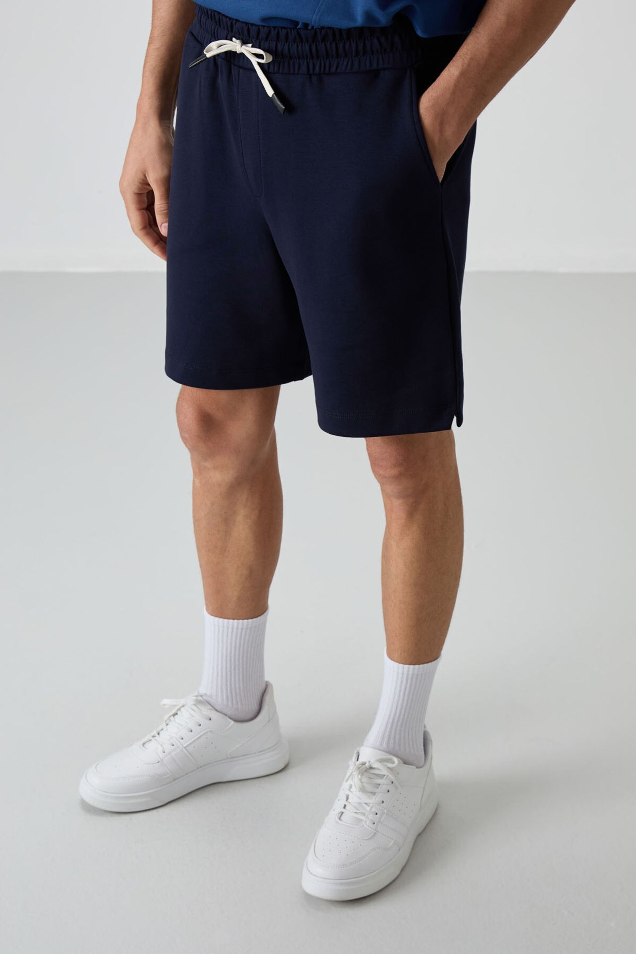 TOMMY Men's Drawstring Comfort Sweat Shorts 4