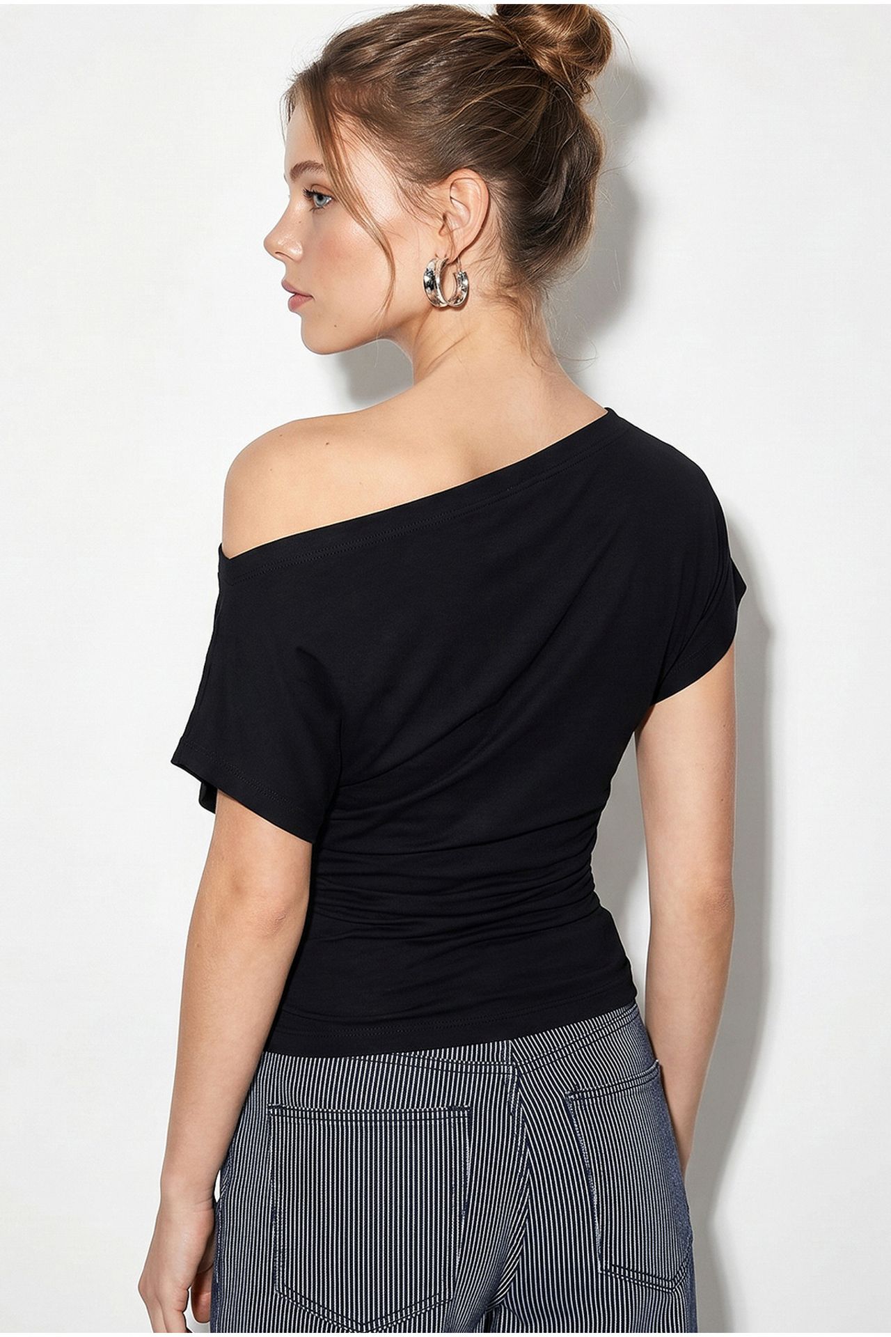 LUCCI Off-Shoulder Polka Dot Crop Blouse 5