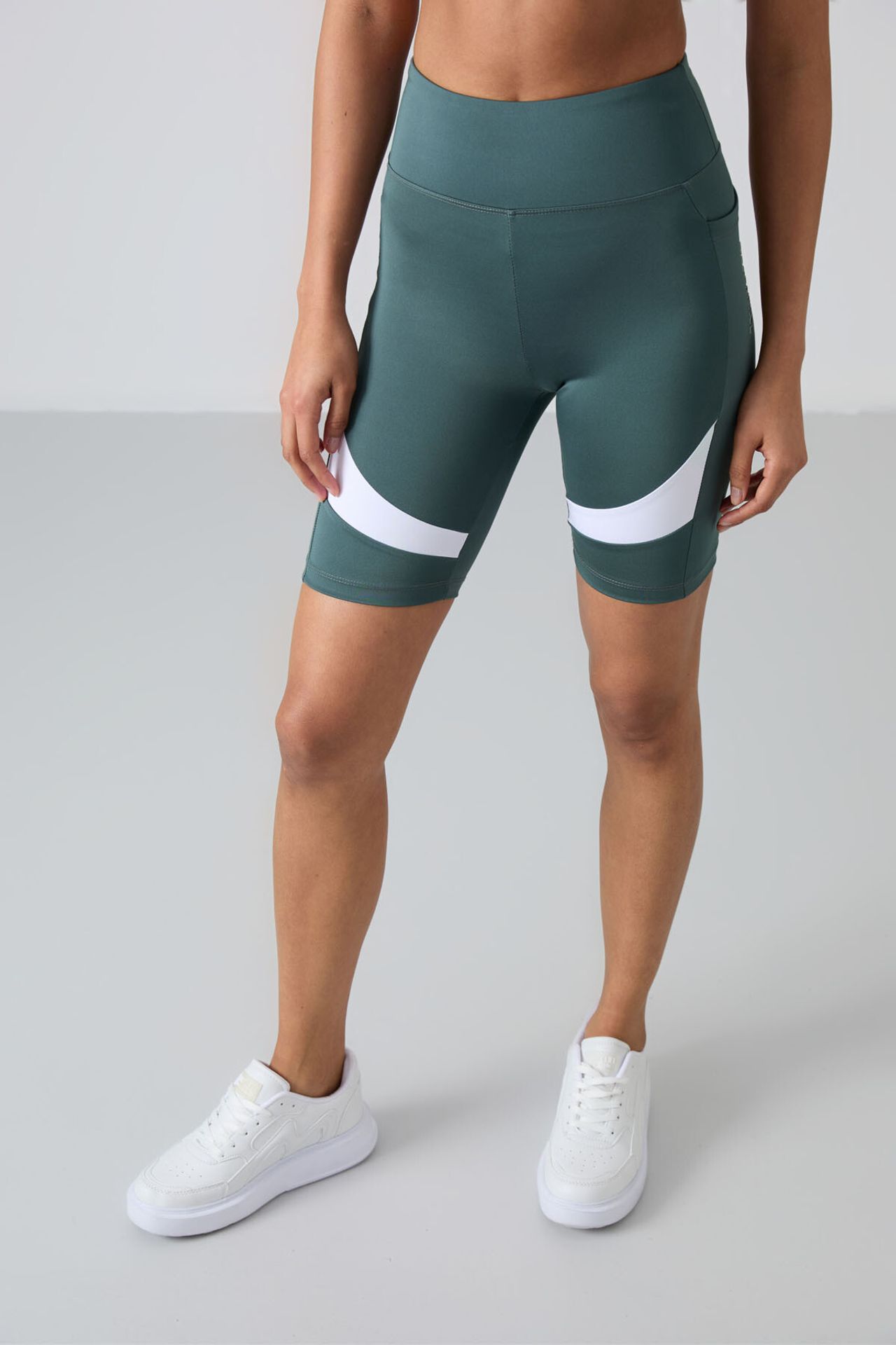 TOMMY High-Waist Short Sports Leggings