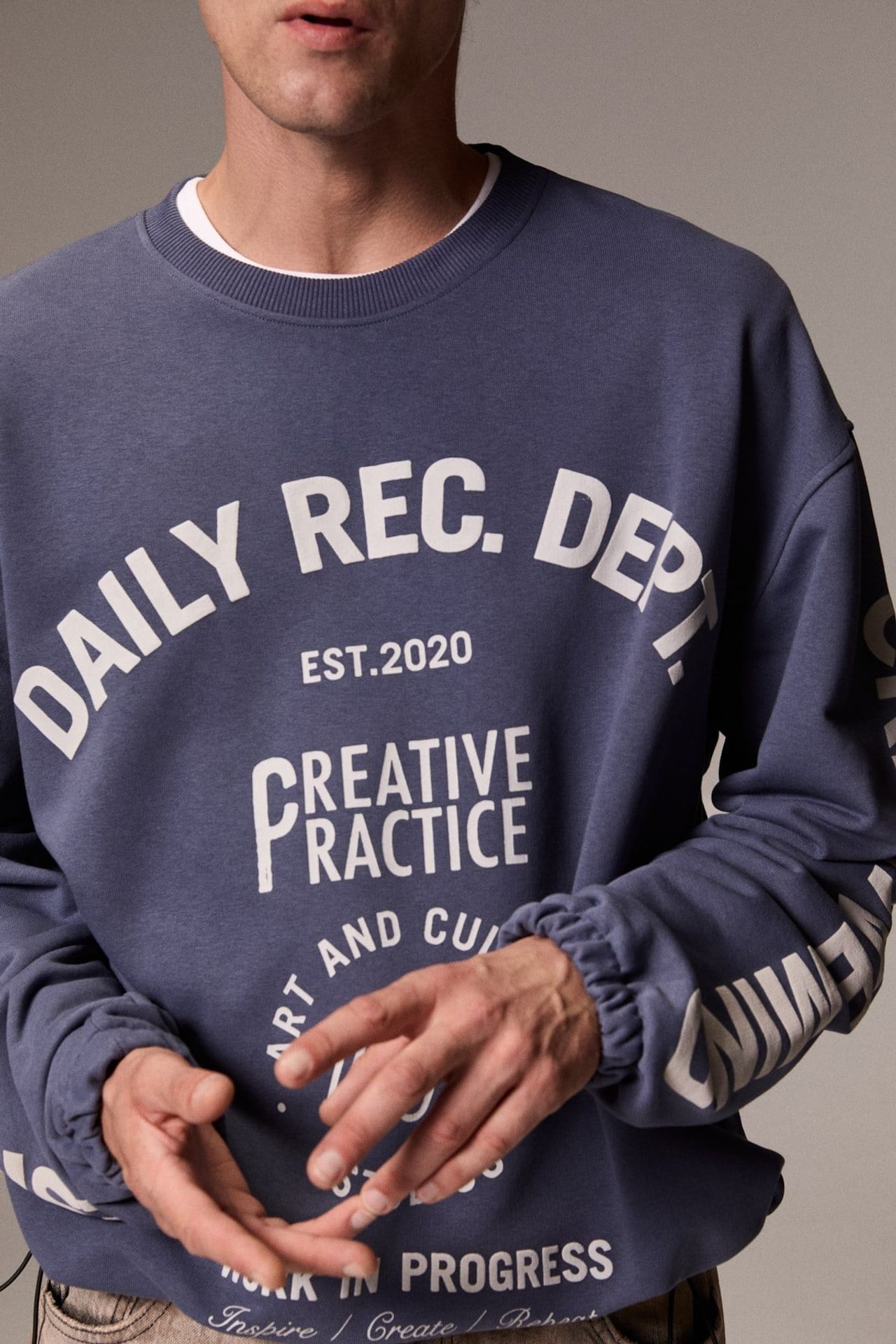 GRIMELANGE Regular Fit Crew Neck Sweatshirt 3