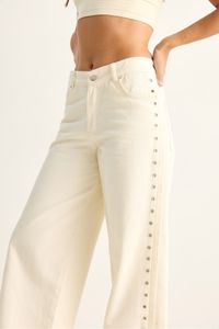 white-image-5