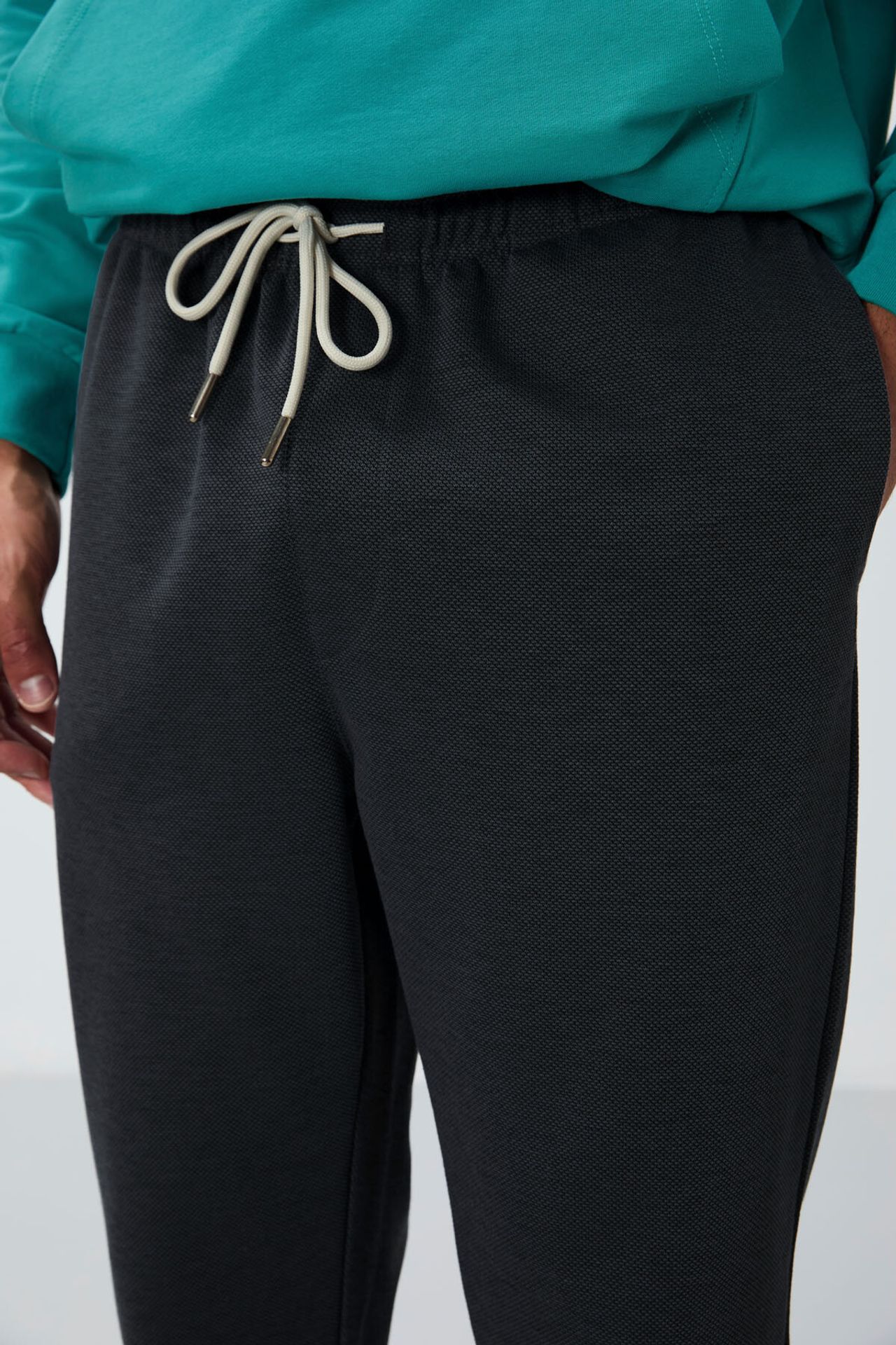 TOMMY Men's Regular Fit Fleece Sweatpants 3