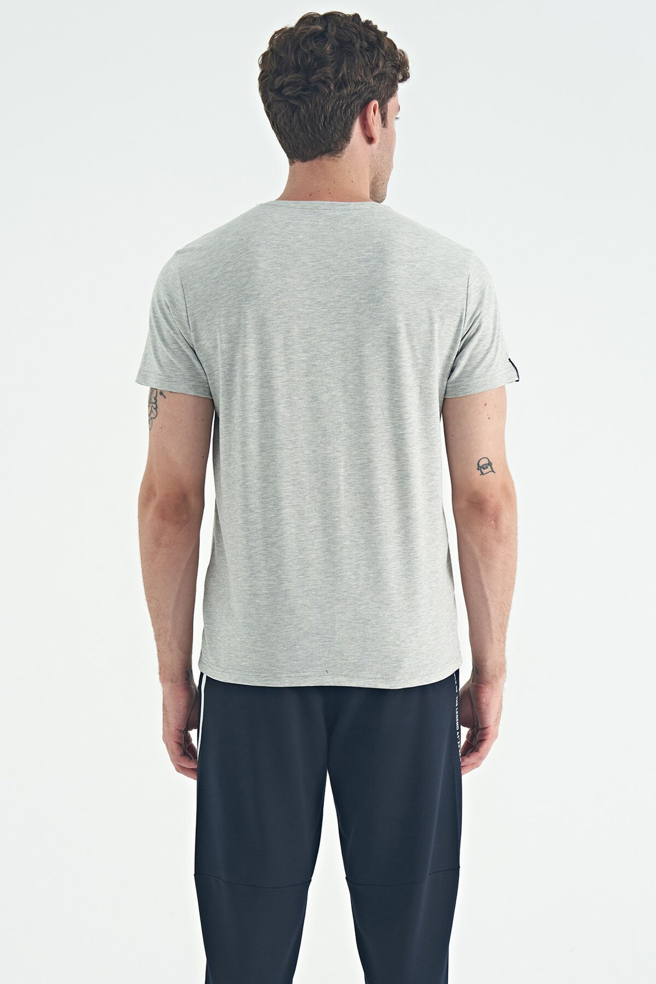 TOMMY Men's Cotton Elastane Crew Neck T-Shirt 6
