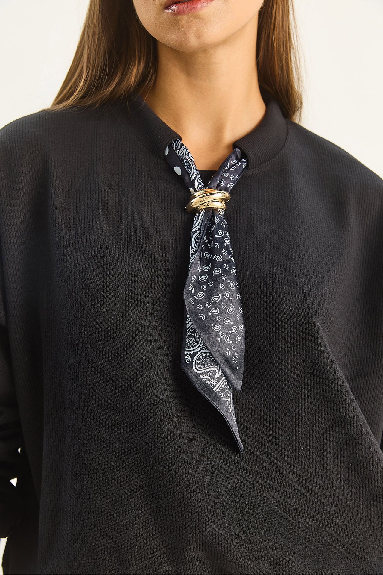 Crew Neck Ribbed Sweatshirt with Scarf Accessory Detail 5
