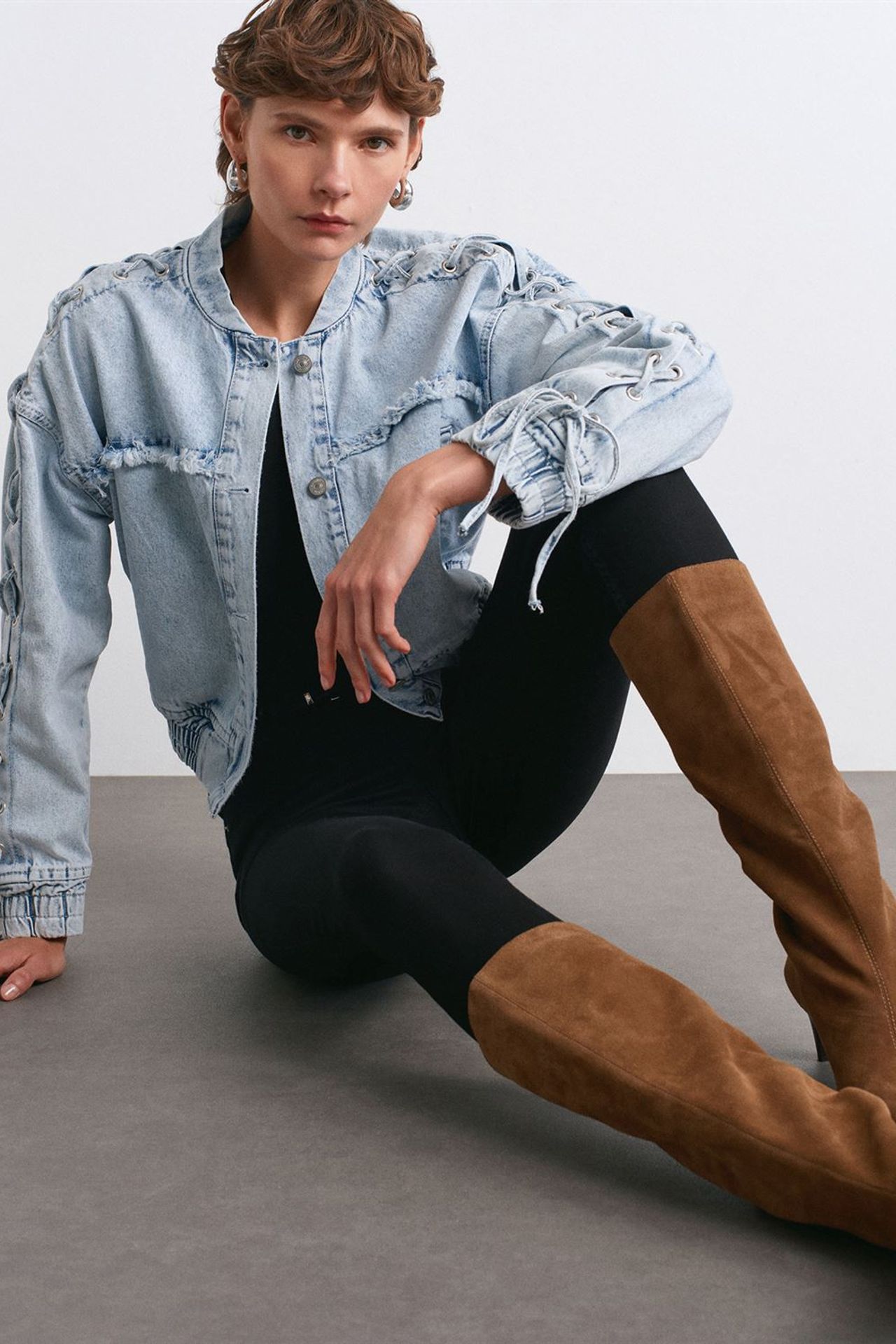DILVIN Women's Cropped Denim Jacket With Shirt Collar 3