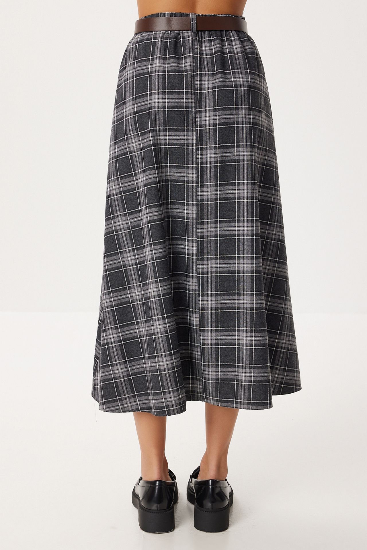 ISTANBUL High Waist Midi Skirt with Button Closure 5