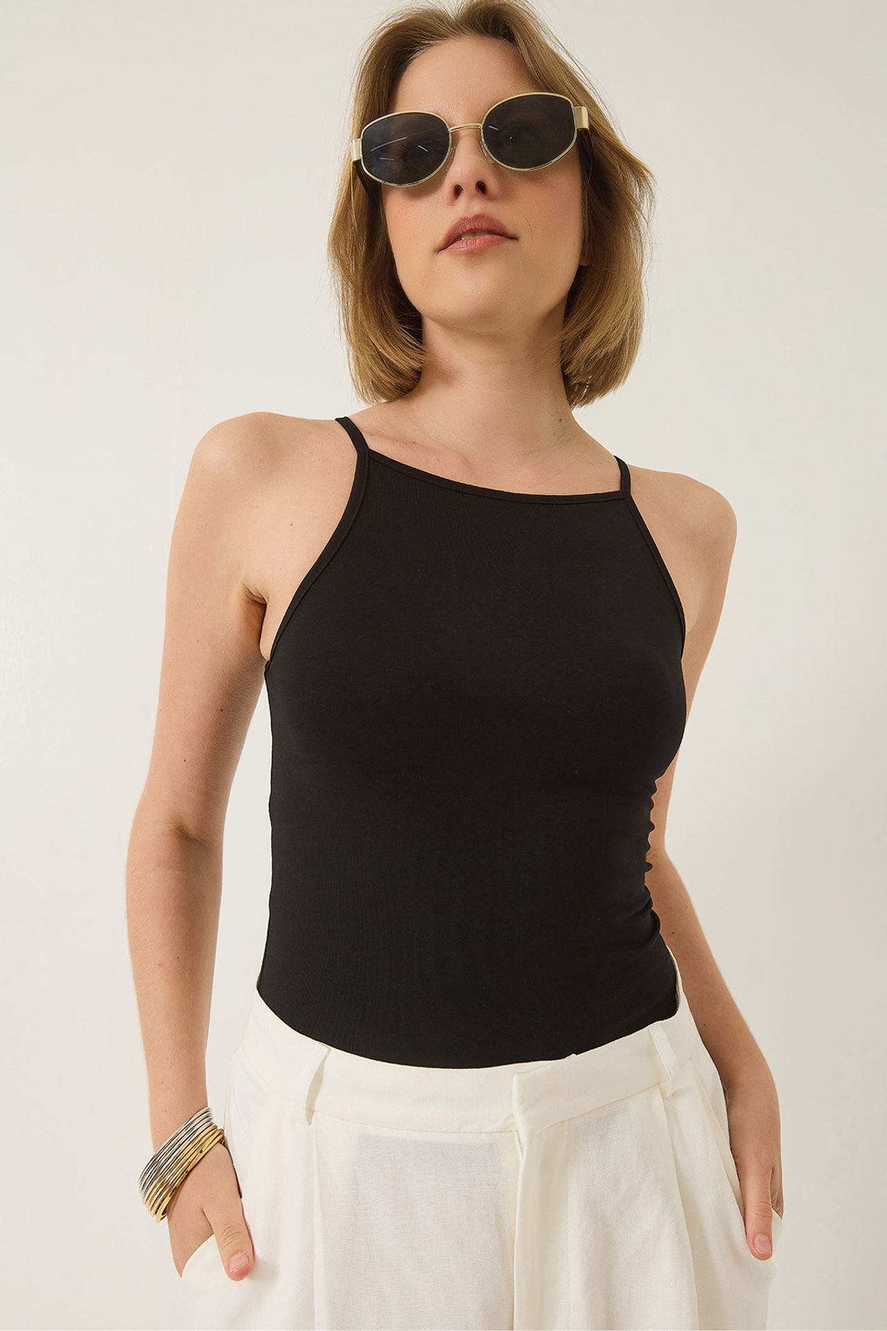 LUCCI Fitted Cotton Blend Crew Neck Blouse