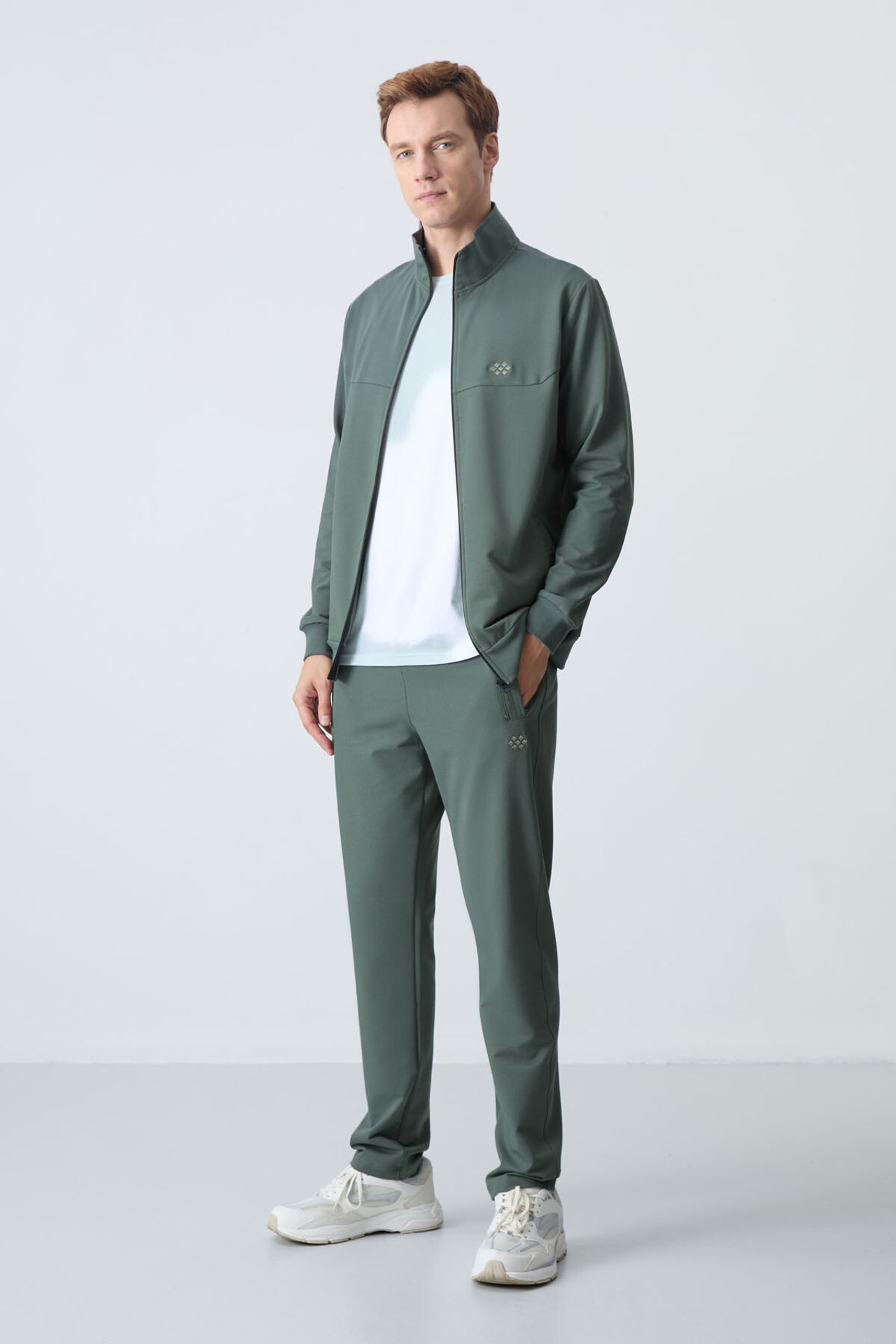 TOMMY Men's Zip-Collar Sweatshirt And Pants Set 1