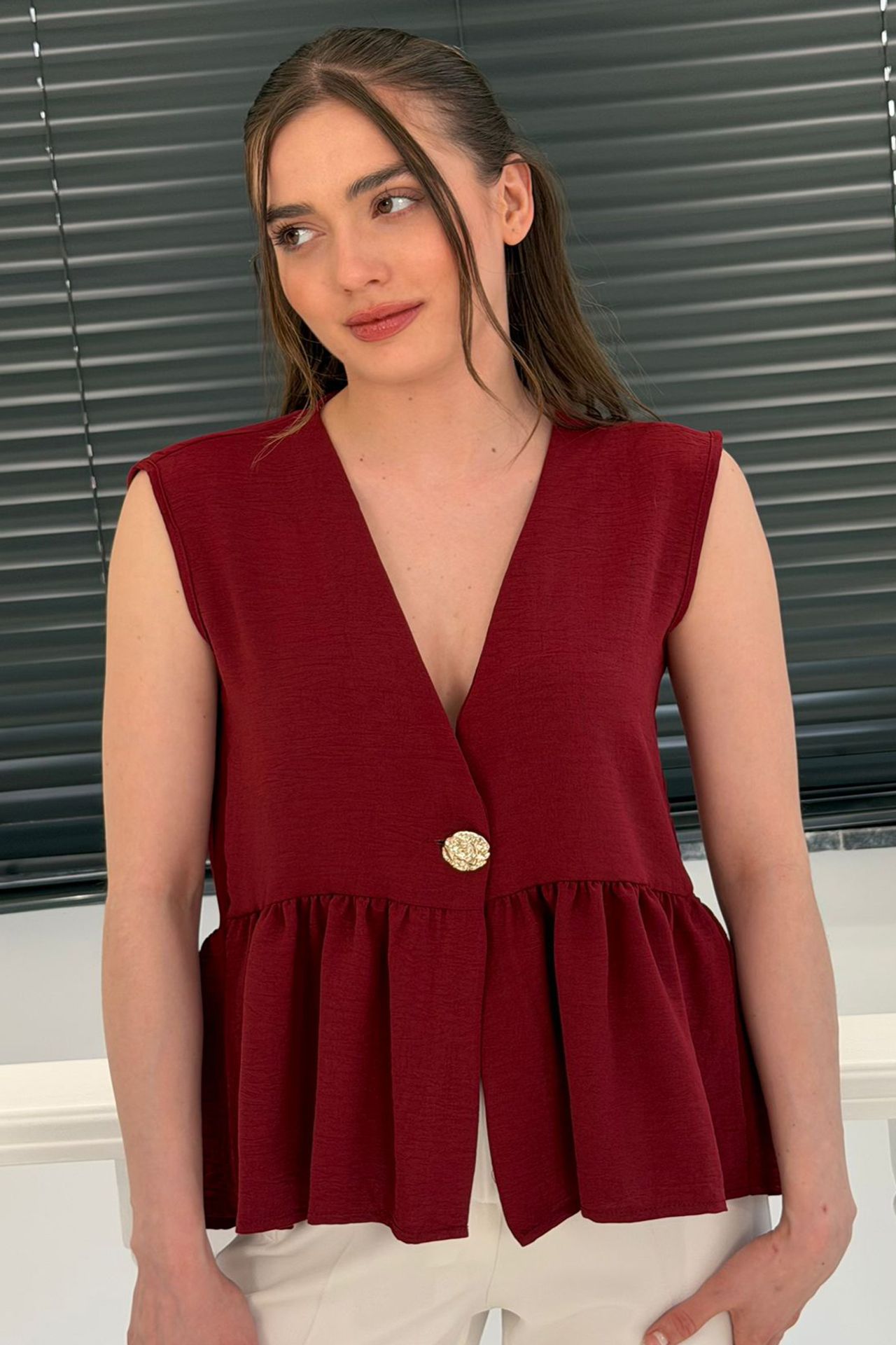 BDART V-Neck Buttoned Sleeveless Blouse 3