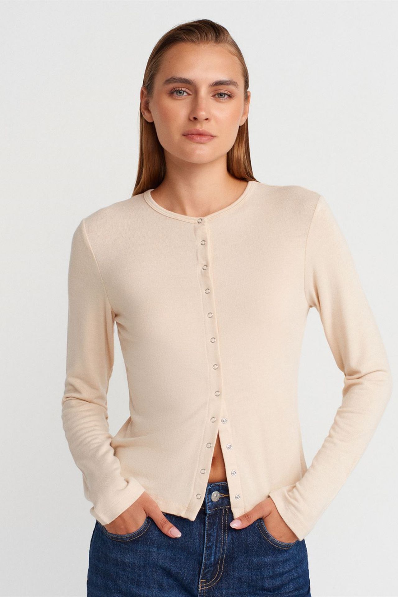 DILVIN Ribbed Crew Neck Button Cardigan 1