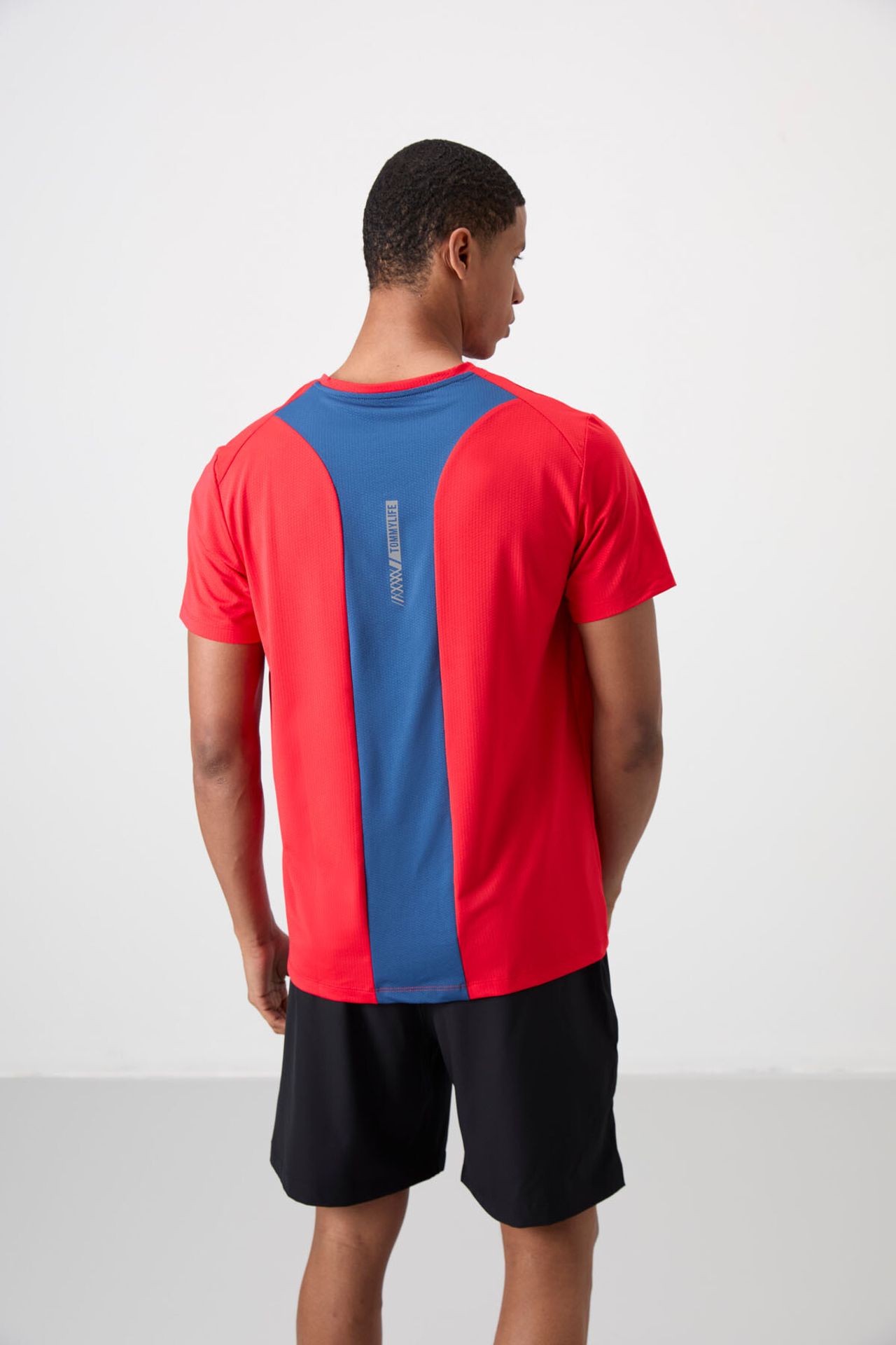 TOMMY Men's Logo Patch Short-Sleeve T-Shirt 5