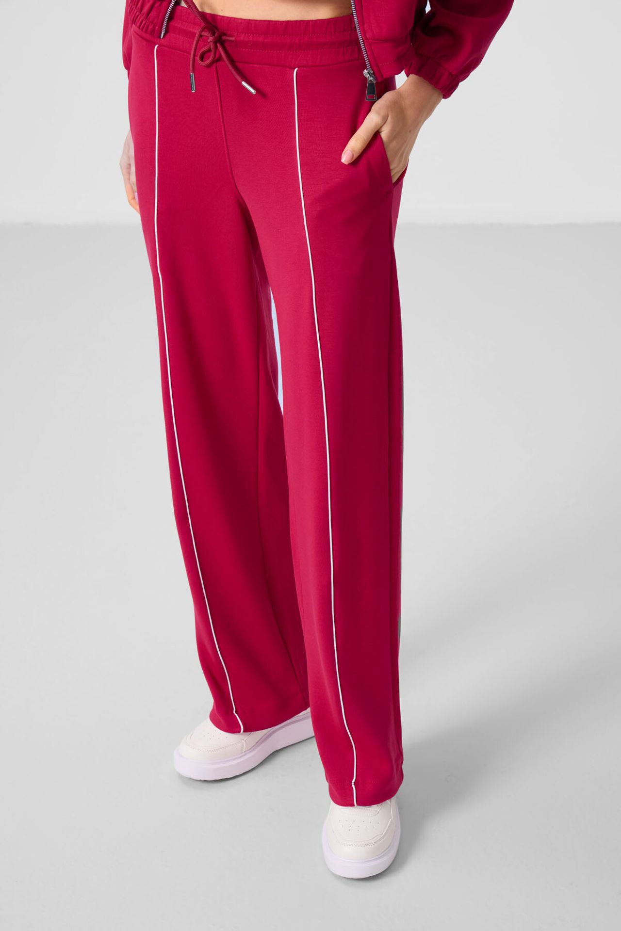 TOMMY Oversized Zip-collar Tracksuit Set 2