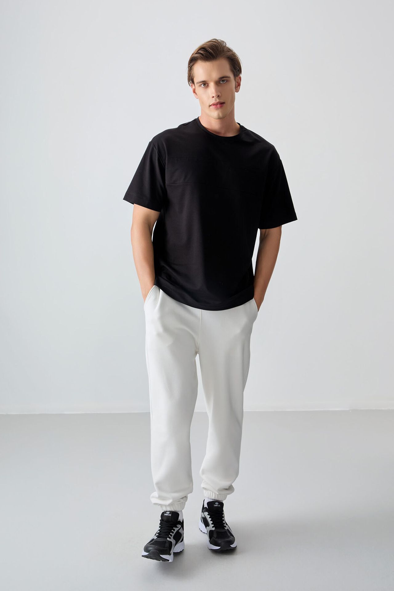 TOMMY Oversized Crew Neck T-Shirt 4