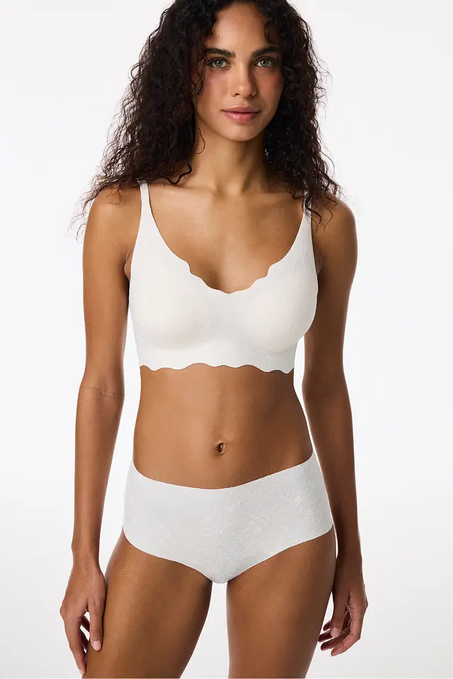 PENTI Tattoo Effect Lace Padded Bra