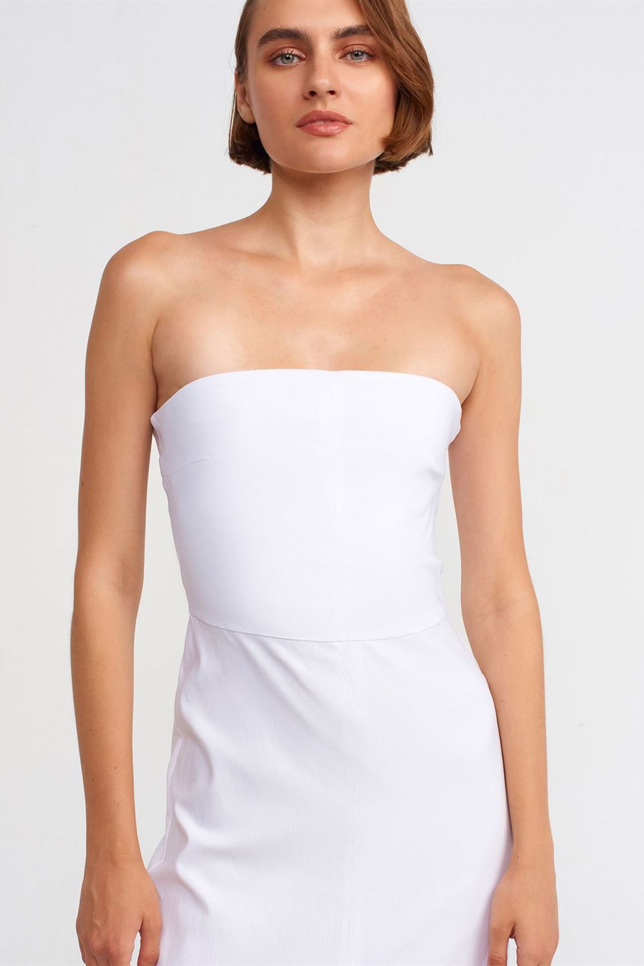 DILVIN Strapless Fitted Midi Dress With Slit 4
