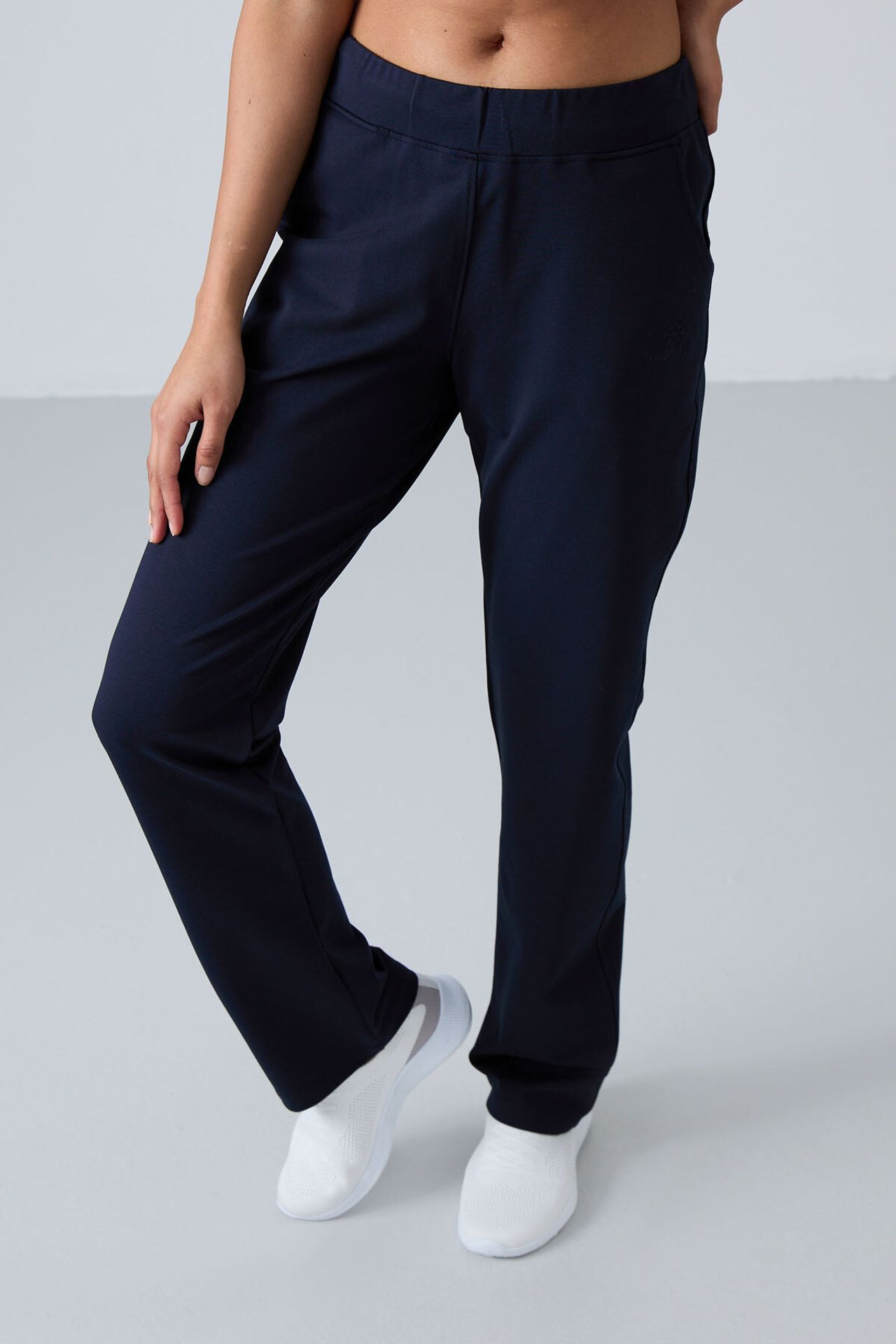 TOMMY High-Waist Straight-Leg Sweatpants 2