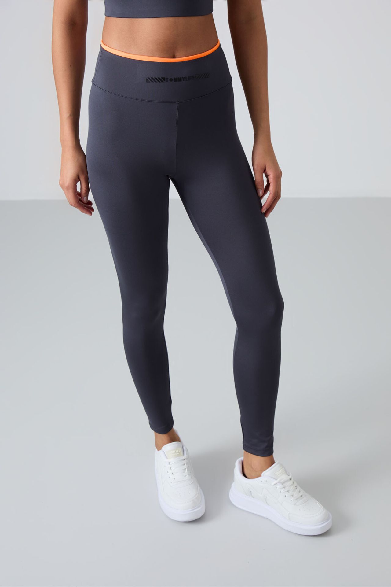 TOMMY Strapless Slim-Fit Active Set 4