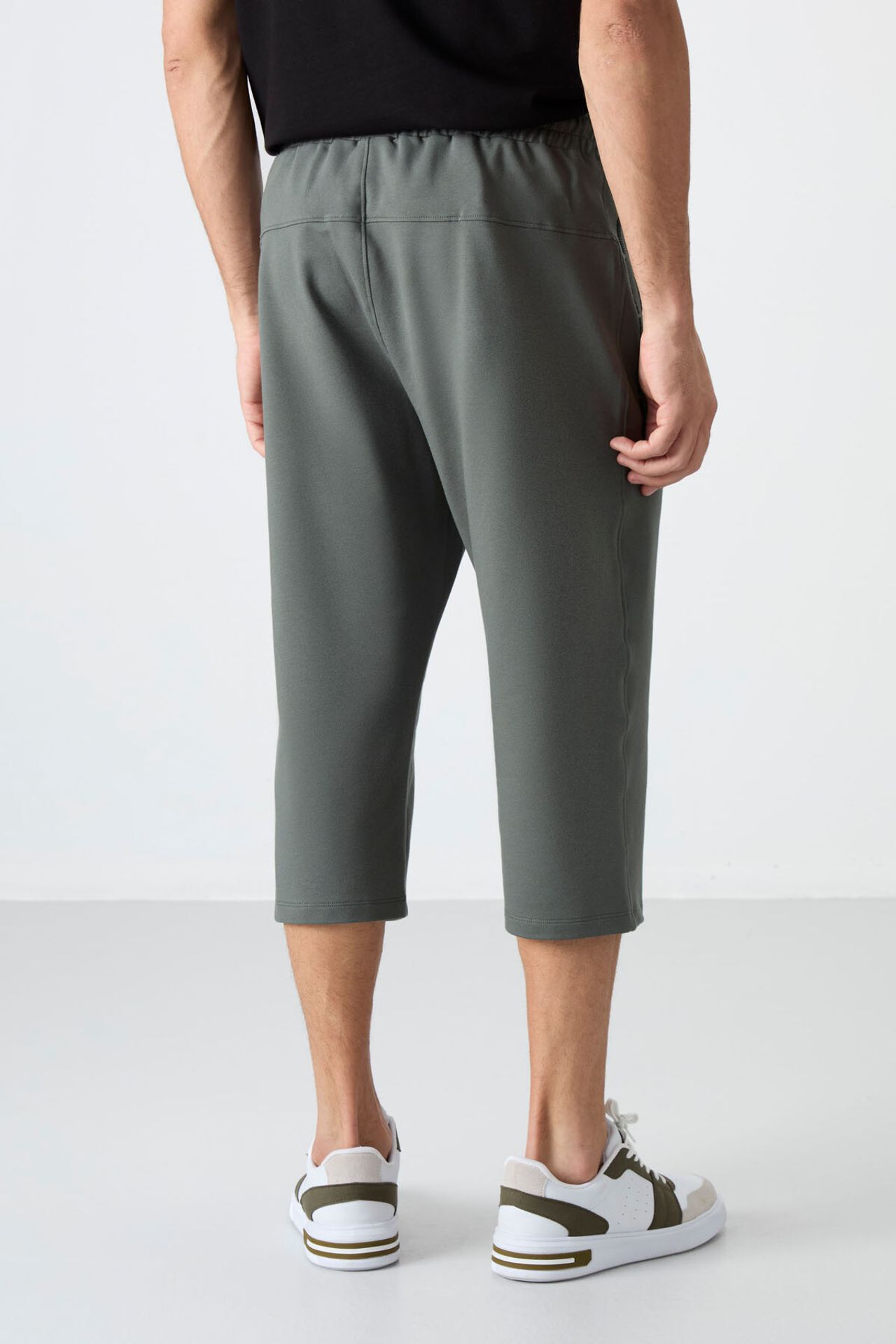 TOMMY Men's Capri Cycling Shorts 5