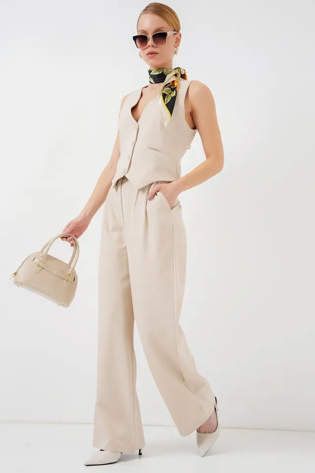 BDART V-neck Buttoned Two-Piece Coord Set