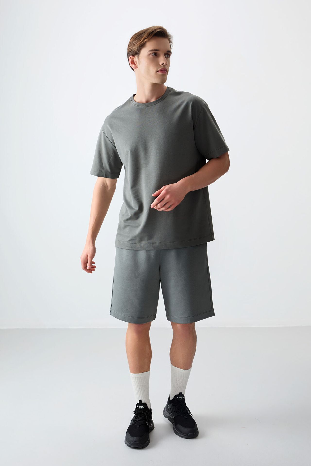 TOMMY Oversized Cotton Blend Crew Neck T-Shirt 3