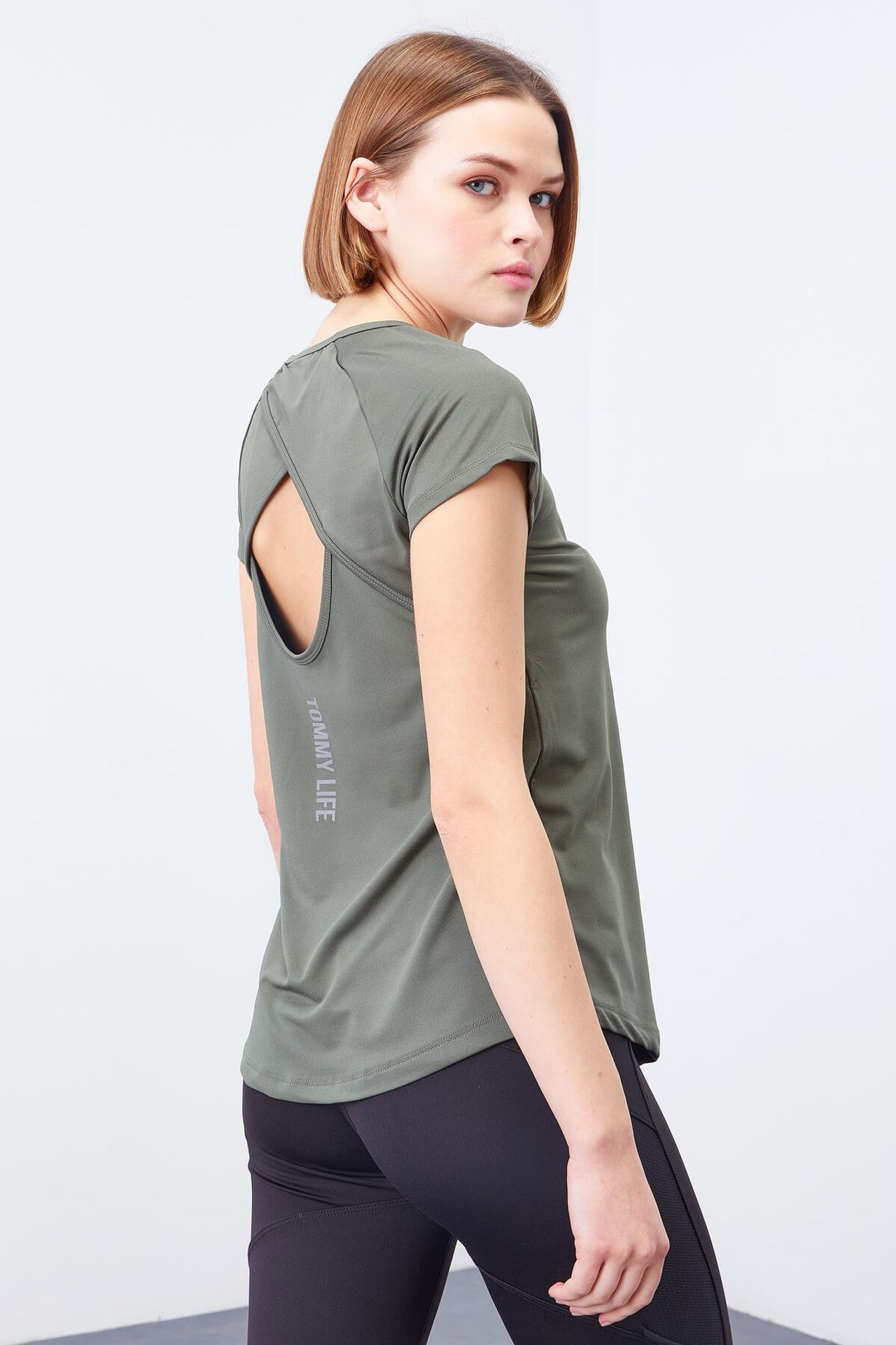 TOMMY Women's Short-Sleeve Crew Neck T-Shirt 3