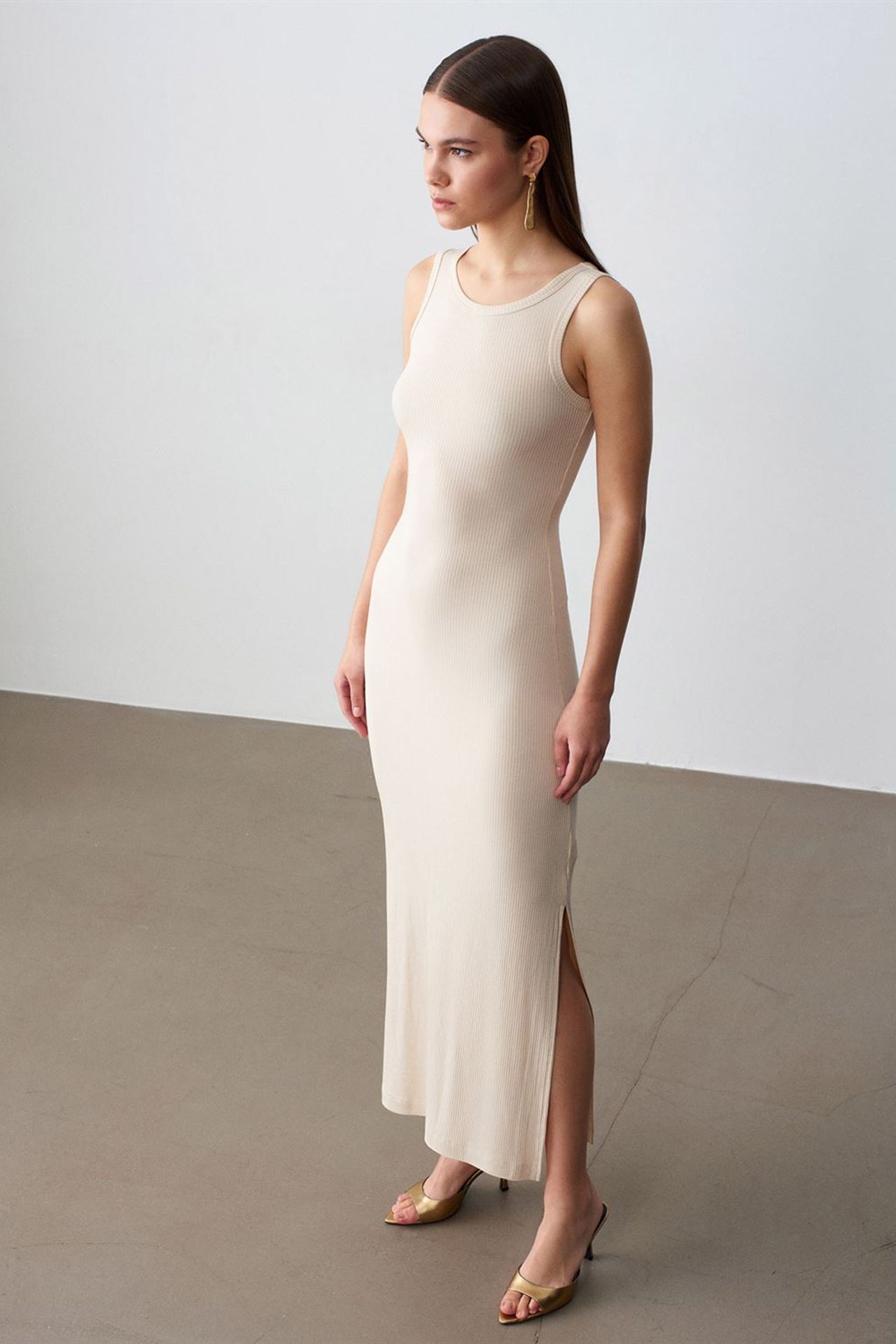 DILVIN Ribbed Sleeveless Bodycon Maxi Dress 4