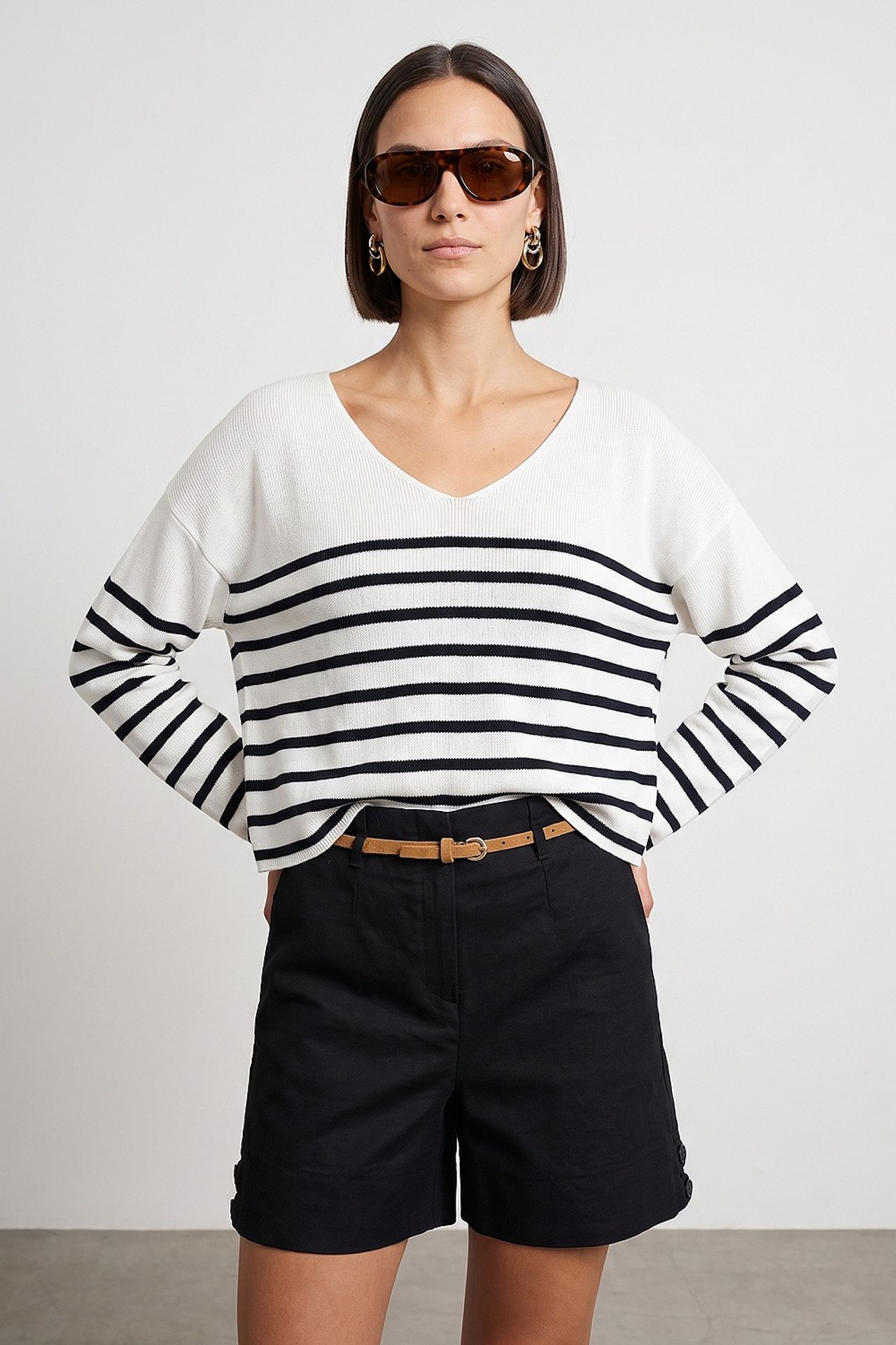 DILVIN Striped V-neck Ribbed Knit Sweater 1
