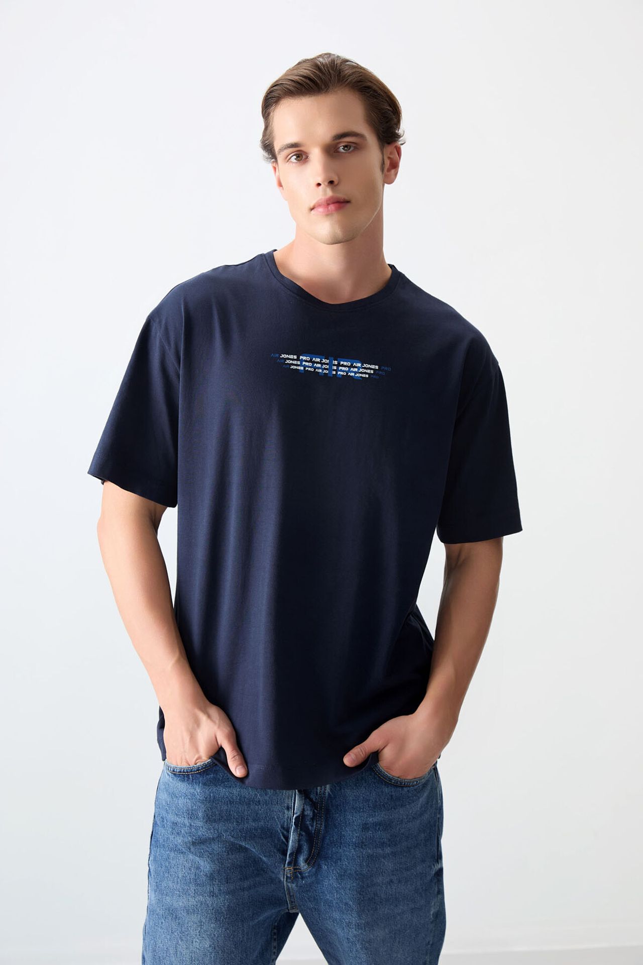TOMMY Oversized Logo Cotton Crew Neck T-Shirt 4