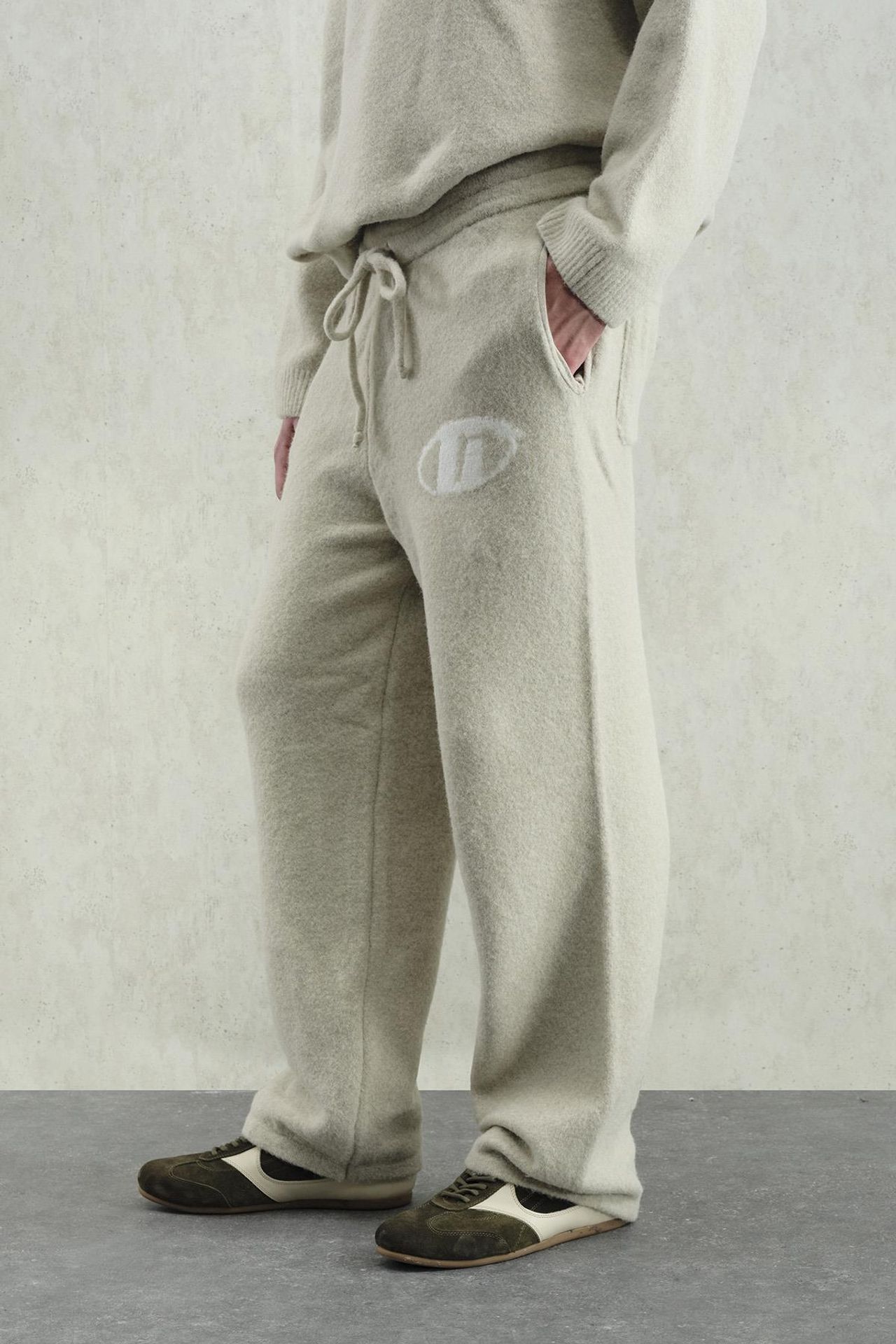 GIESTO Relaxed Fit Knit Pants with Drawstring Waist 3