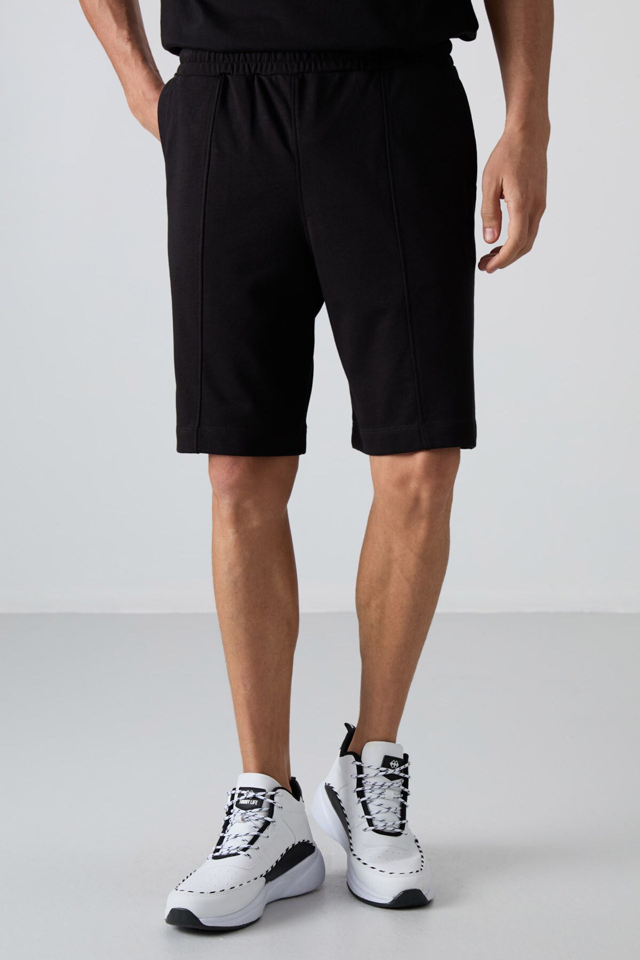 TOMMY Men's Knit Sweat Shorts 1