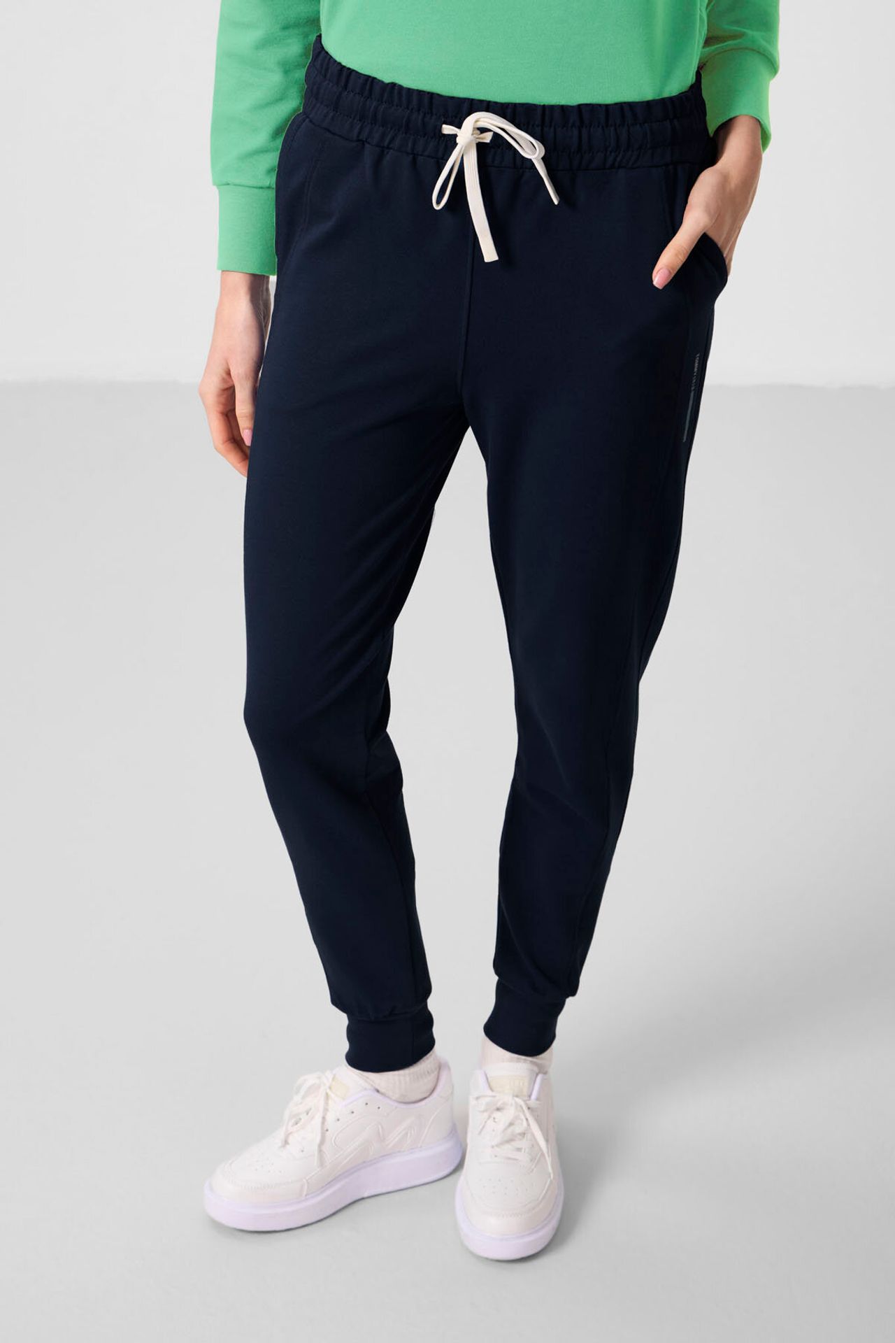 TOMMY Oversized Hooded Sweatshirt And Pants Set 2