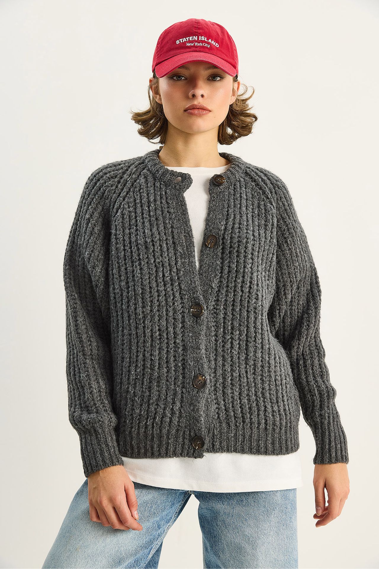 LUCCI Knit Cardigan with Button Closure 3