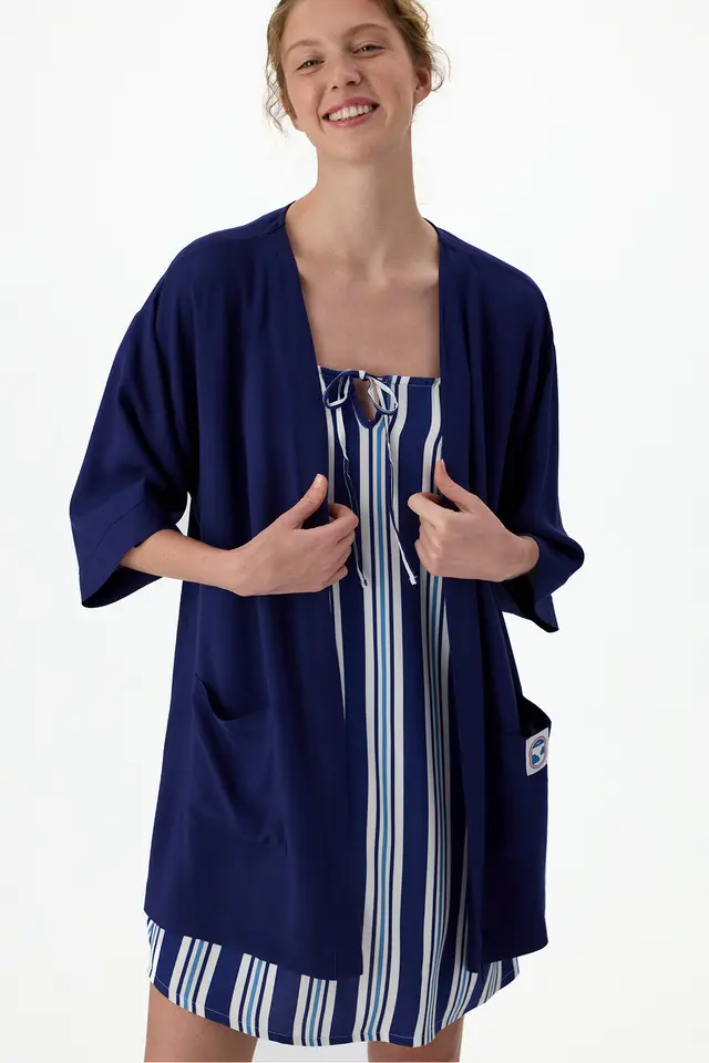 PENTI Vacation Robe With Sleeves