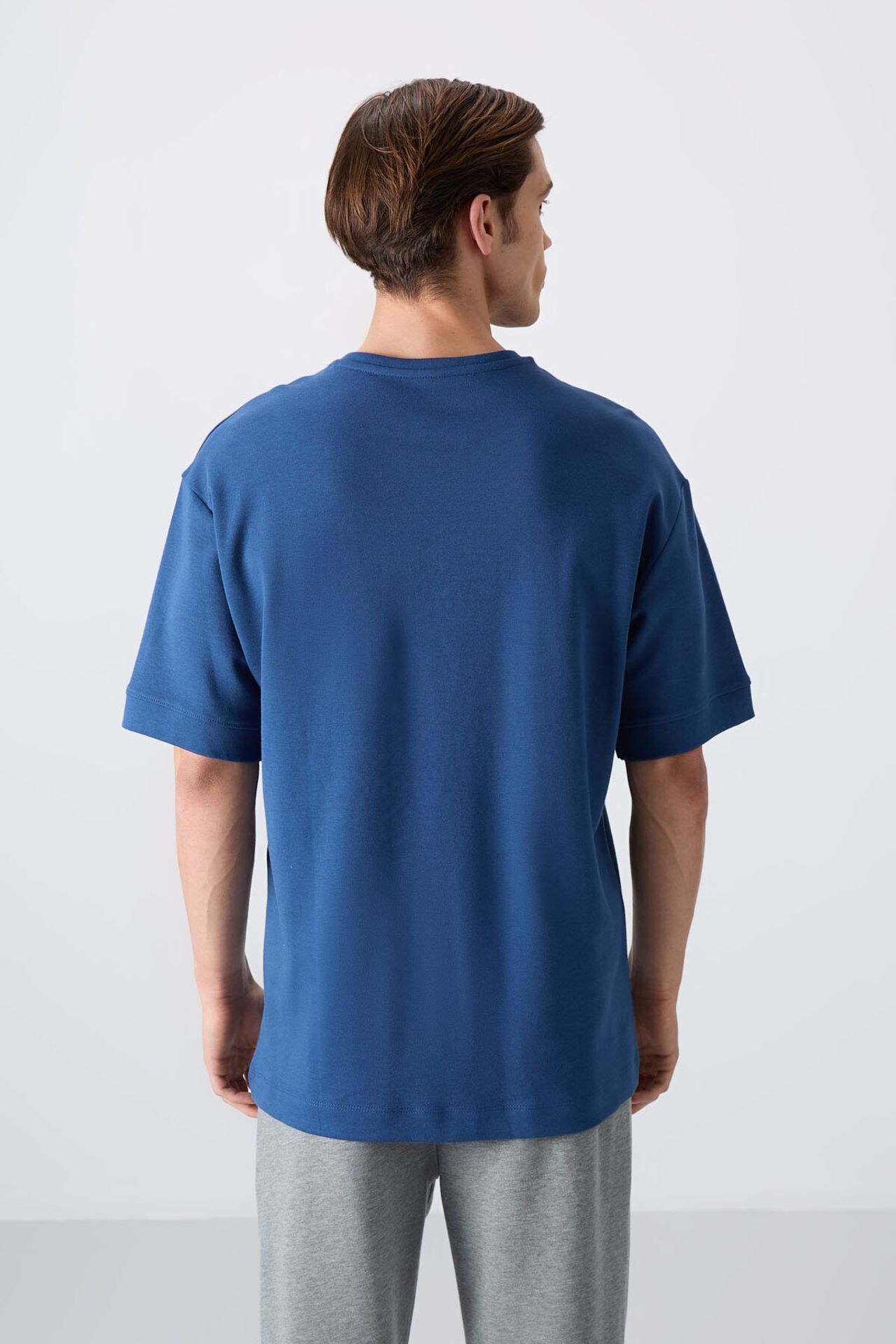 TOMMY Oversized Cotton-Blend Crew Neck T-Shirt 5