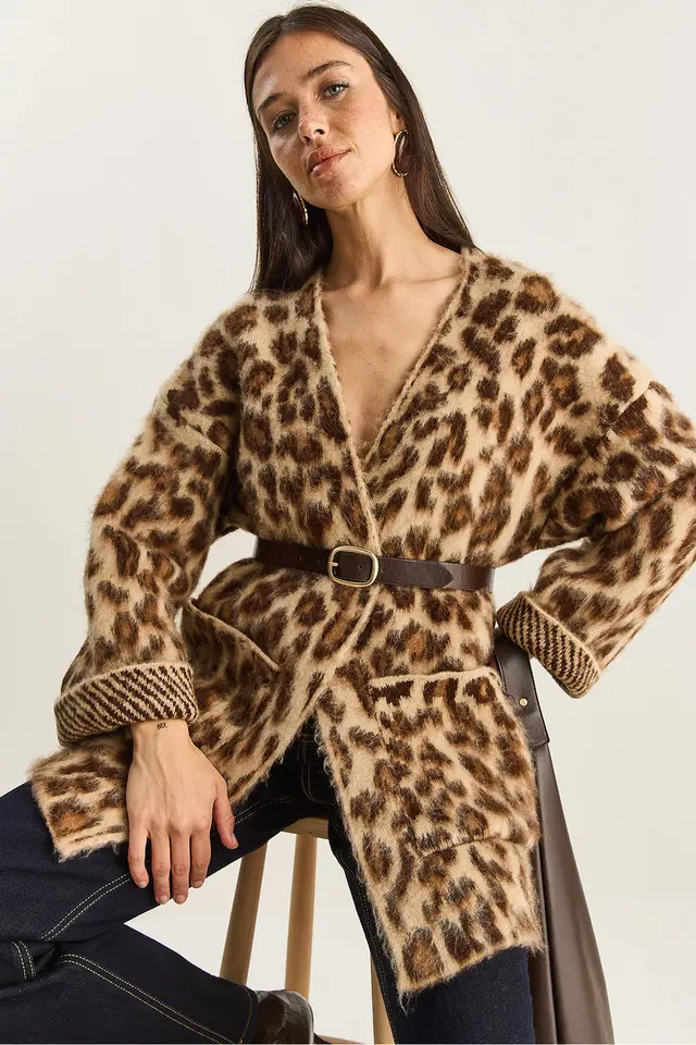 LUCCI Oversized Long Cardigan with Leopard Print and Pockets