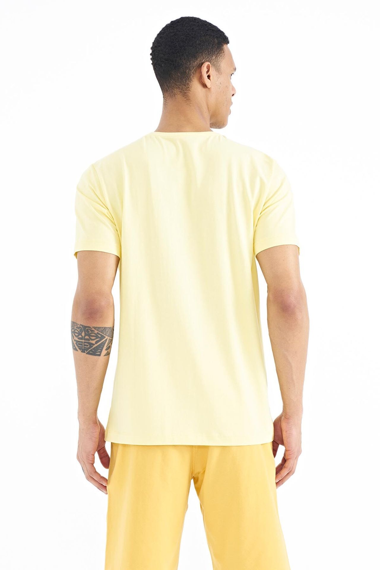 TOMMY Printed Crew Neck T-Shirt With Patch 5