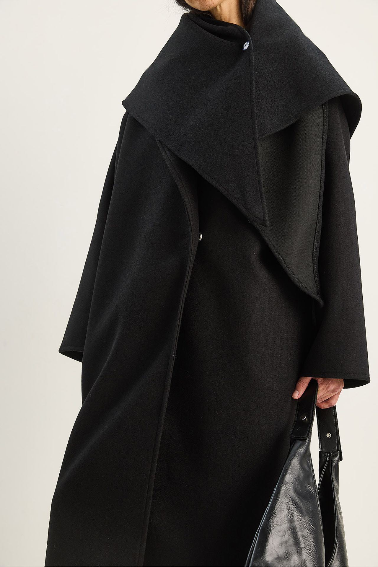 LUCCI Oversized Shawl Collar Buttoned Coat 6